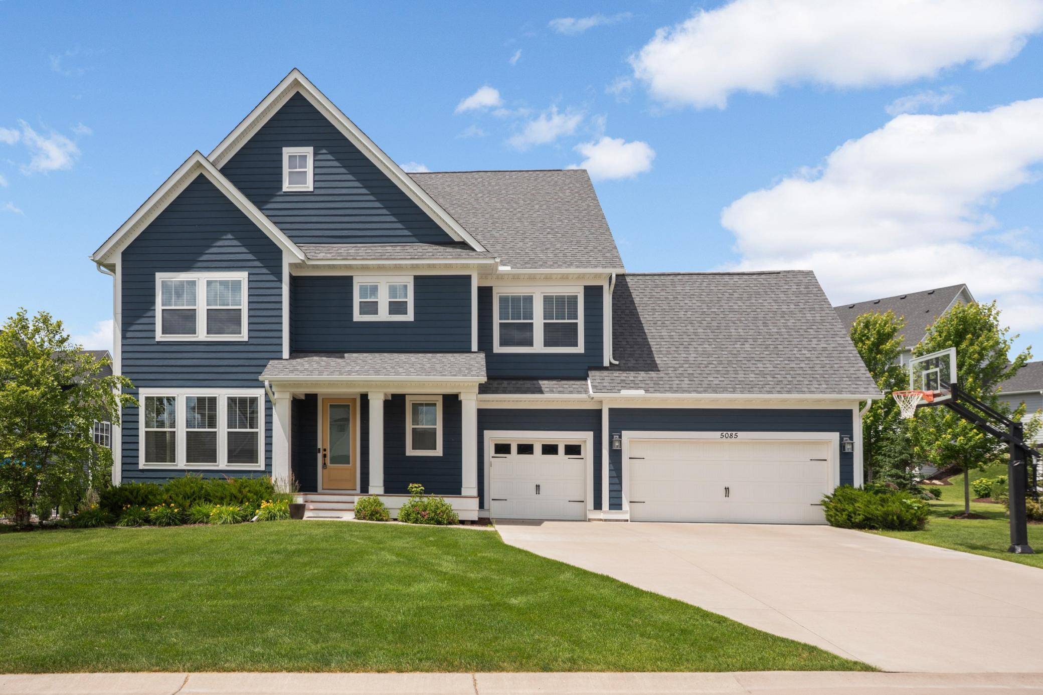 5085 Zircon LN N, Plymouth, MN 55446
