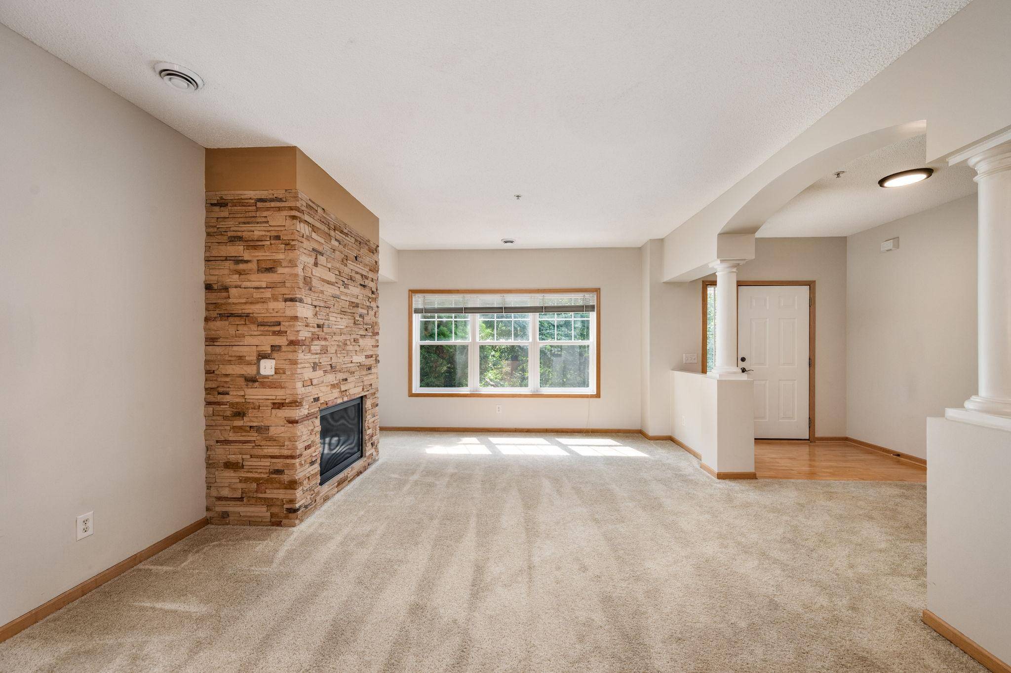 111310 Village RD, Chaska, MN 55318