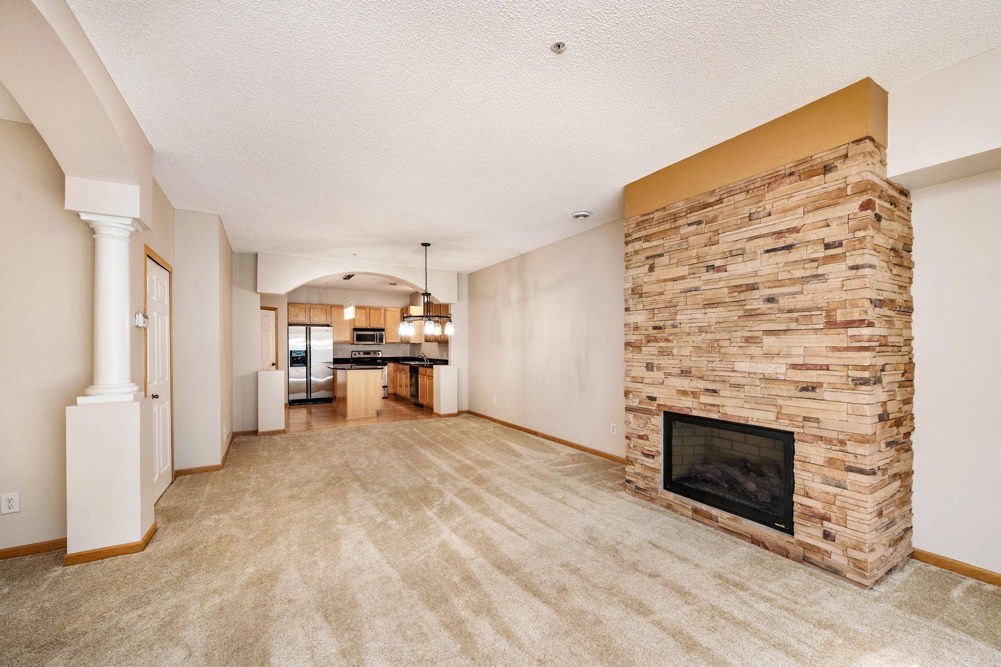 111310 Village RD, Chaska, MN 55318