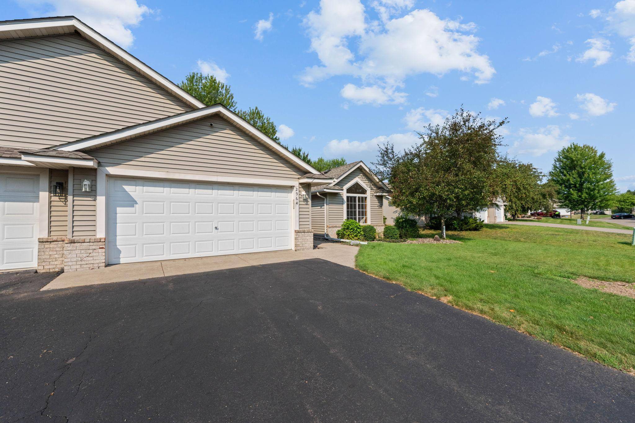 2964 Aldrich TRL, Woodbury, MN 55125