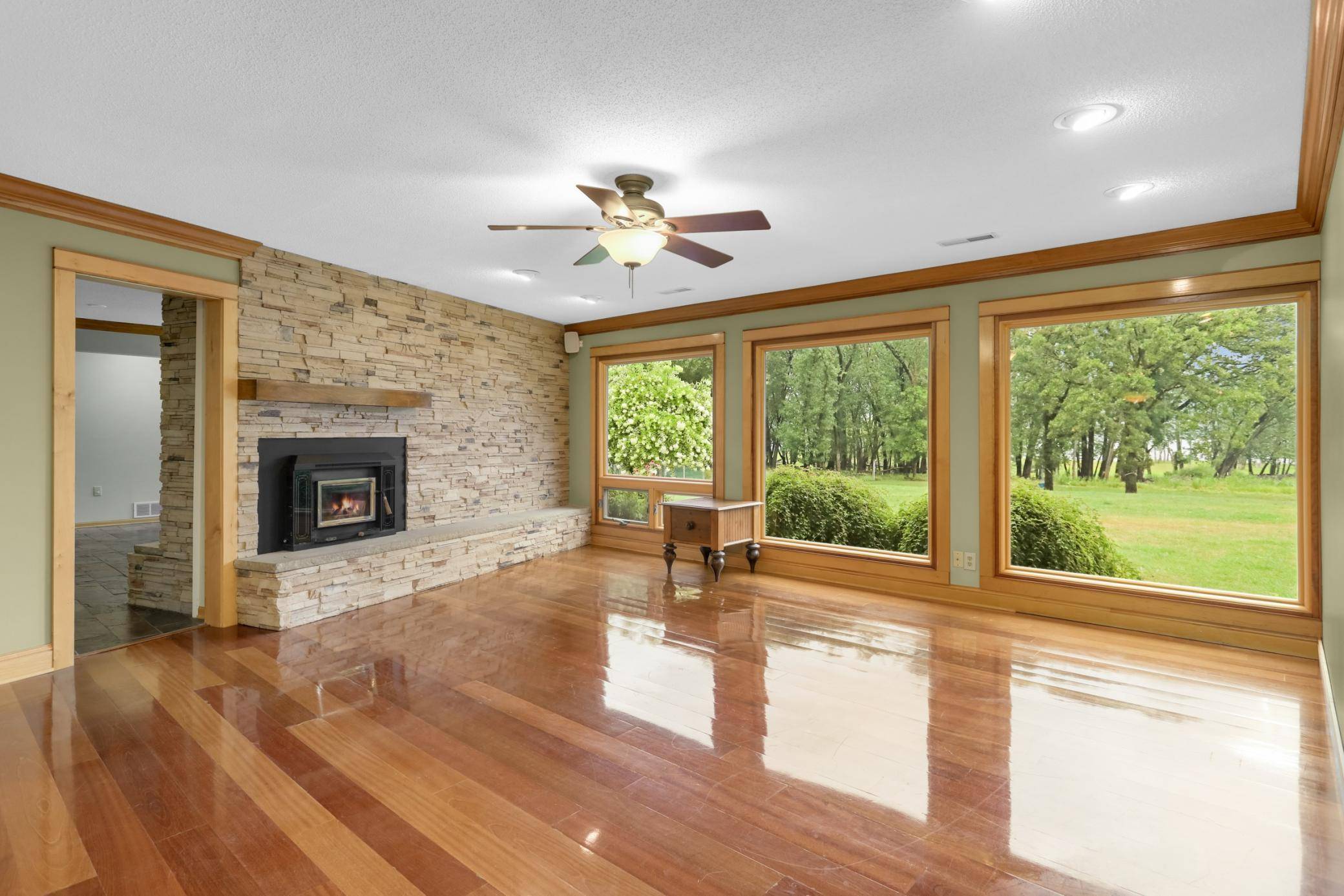19 Point RD, Bayport, MN 55003