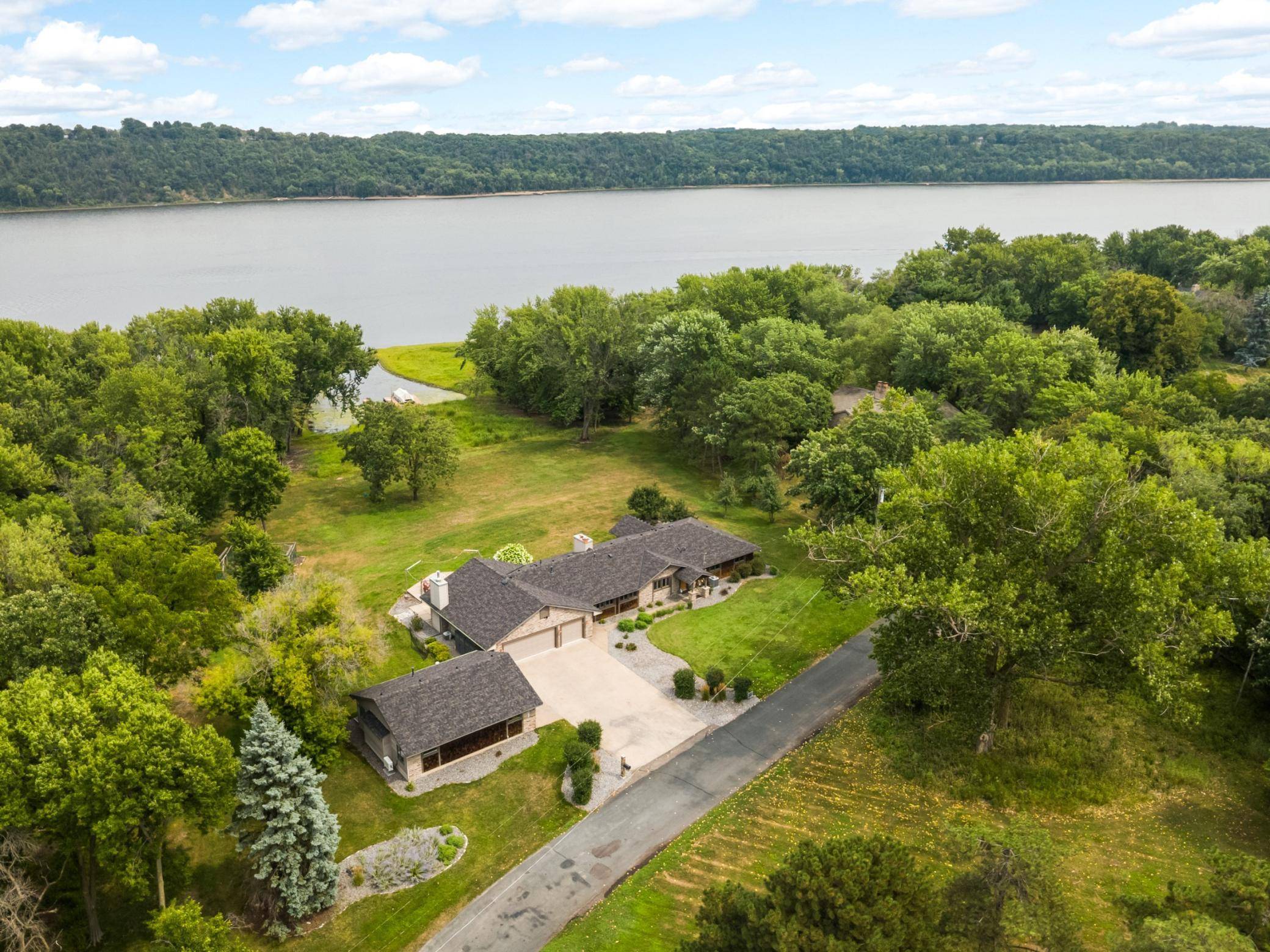 19 Point RD, Bayport, MN 55003