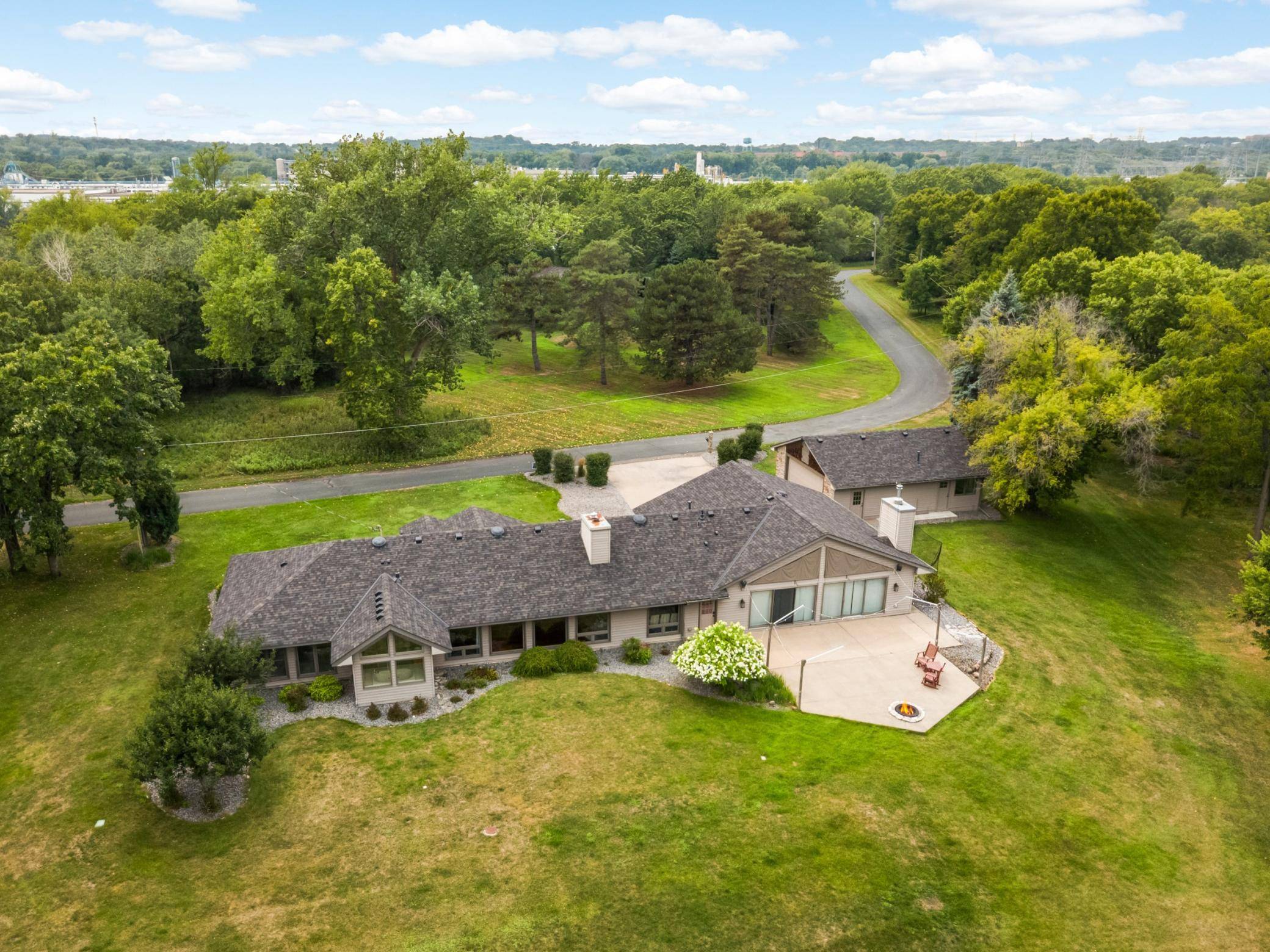 19 Point RD, Bayport, MN 55003