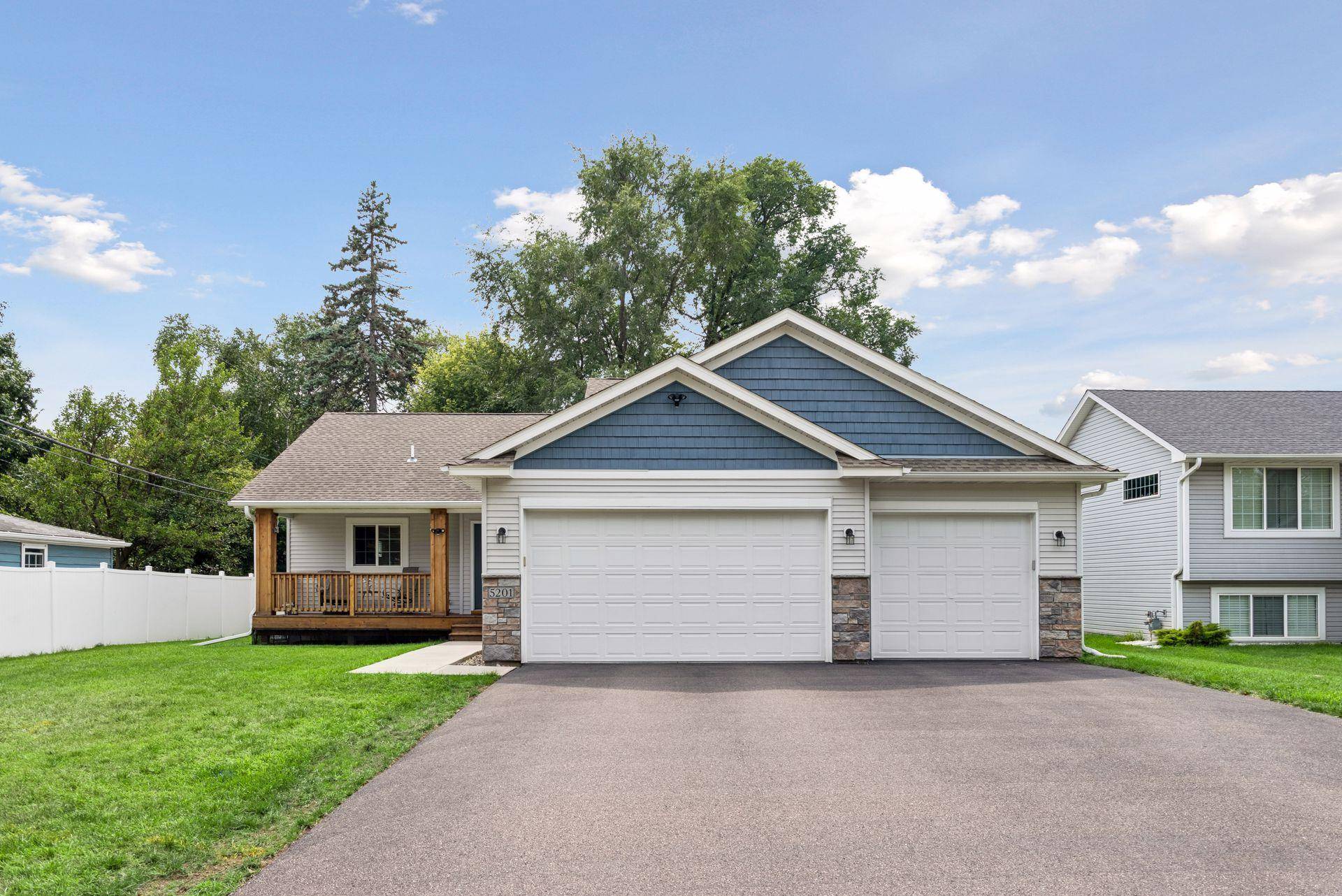 5201 49th AVE N, Crystal, MN 55429