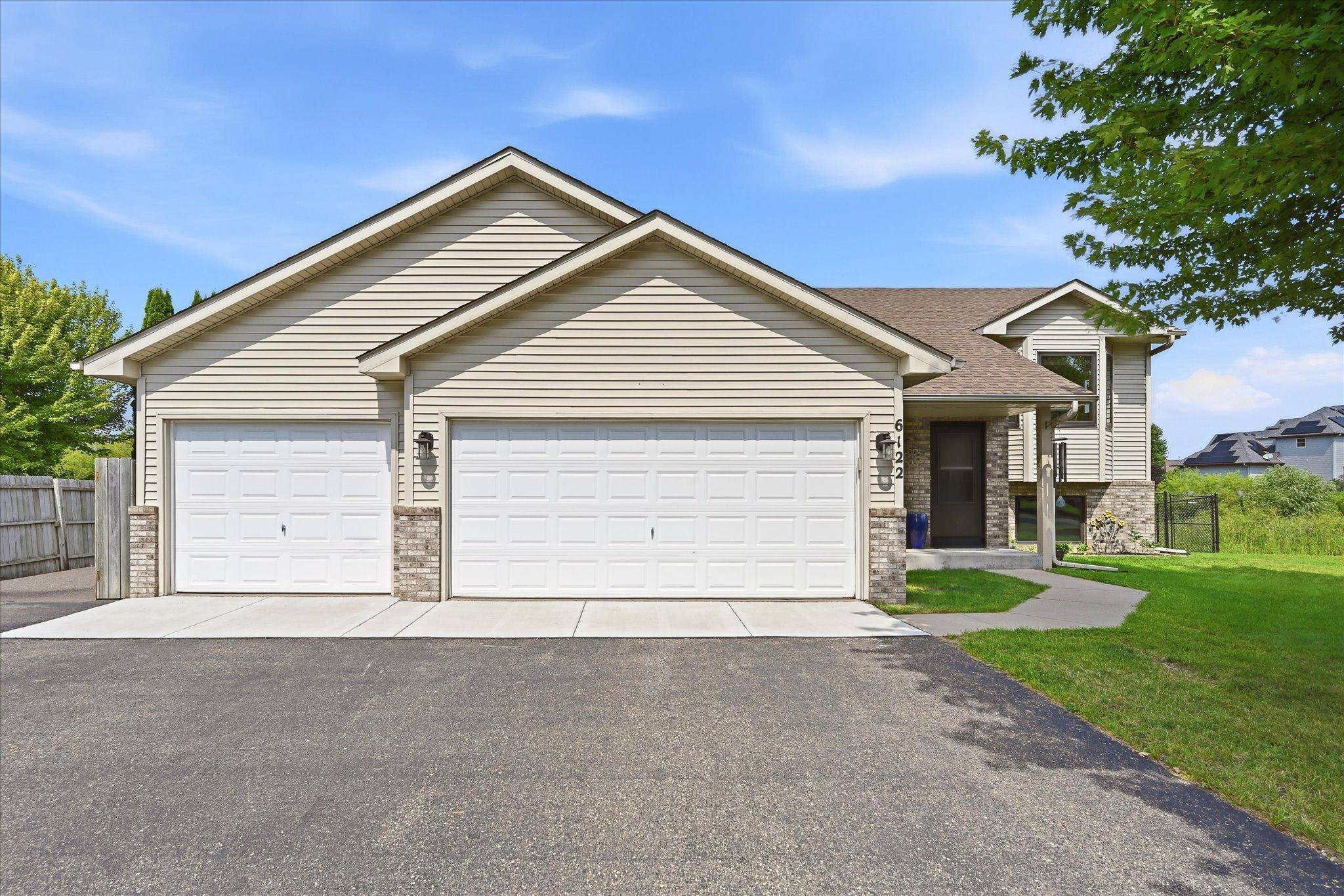 6122 152nd ST N, Hugo, MN 55038