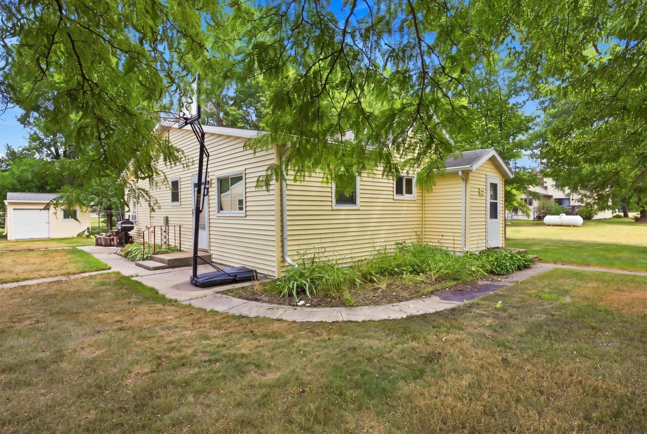 200 Grant ST N, Colfax, ND 58018