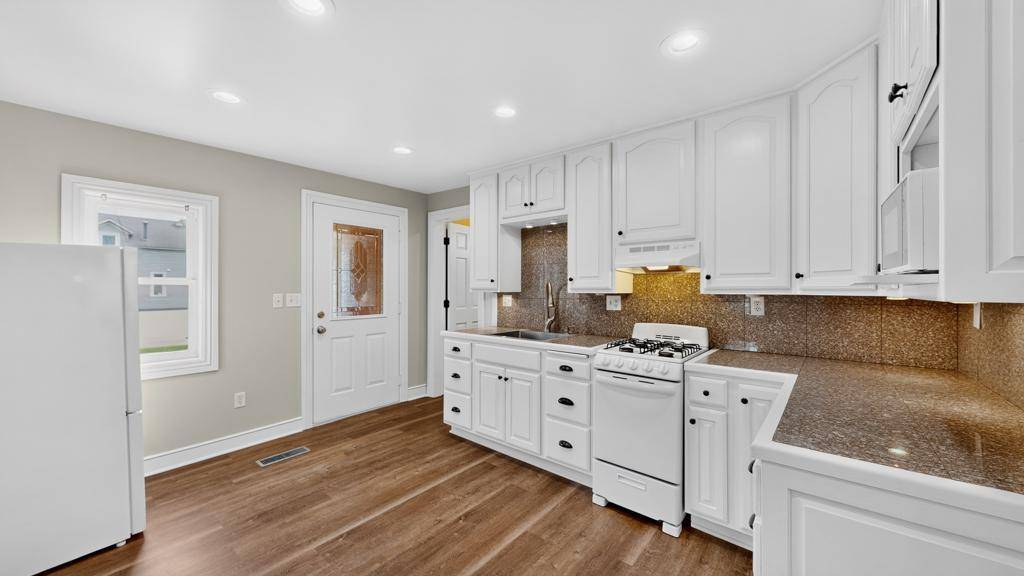 537 3rd AVE NW, Rochester, MN 55901