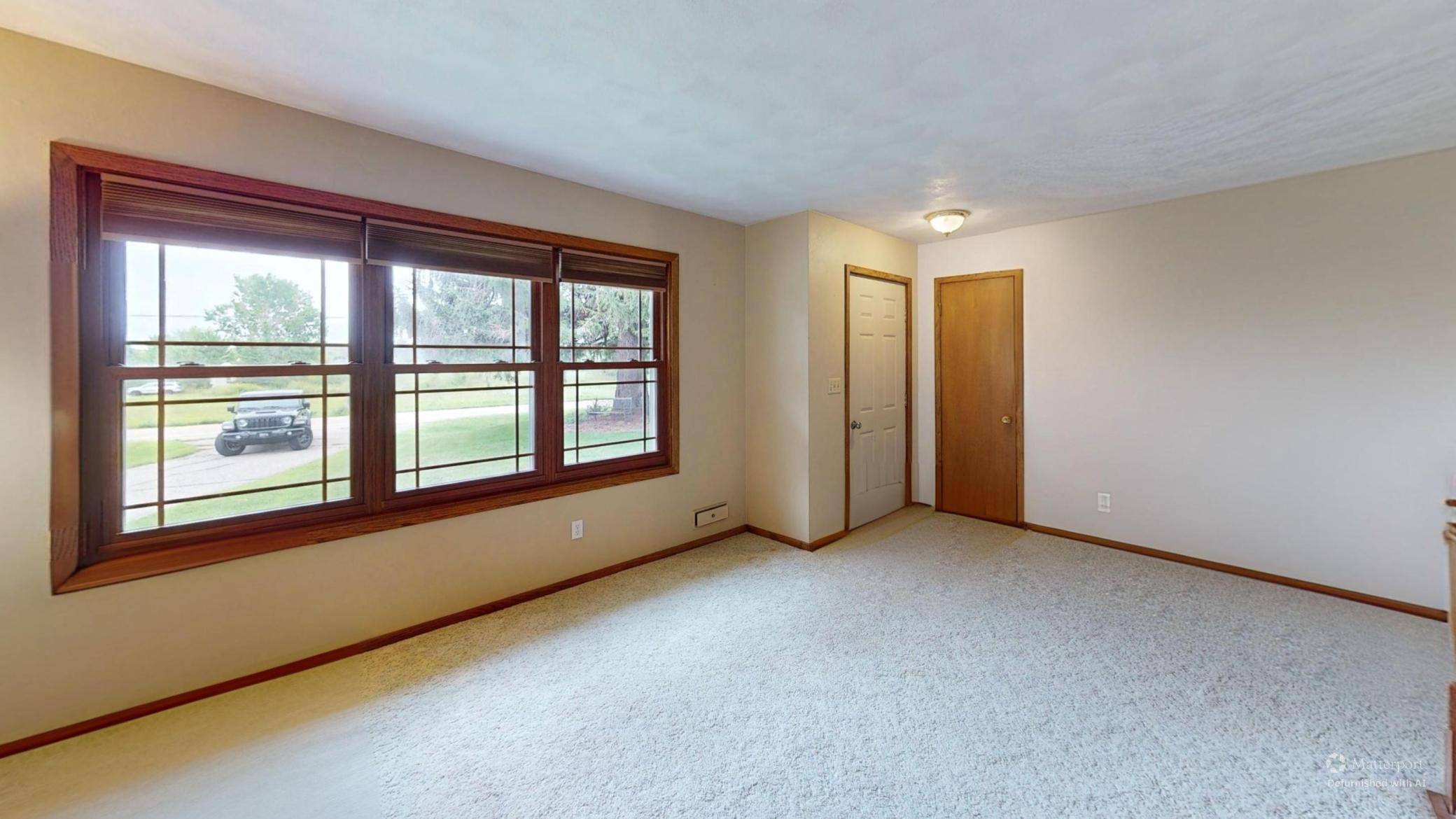 2420 Kenyon RD, Owatonna, MN 55060