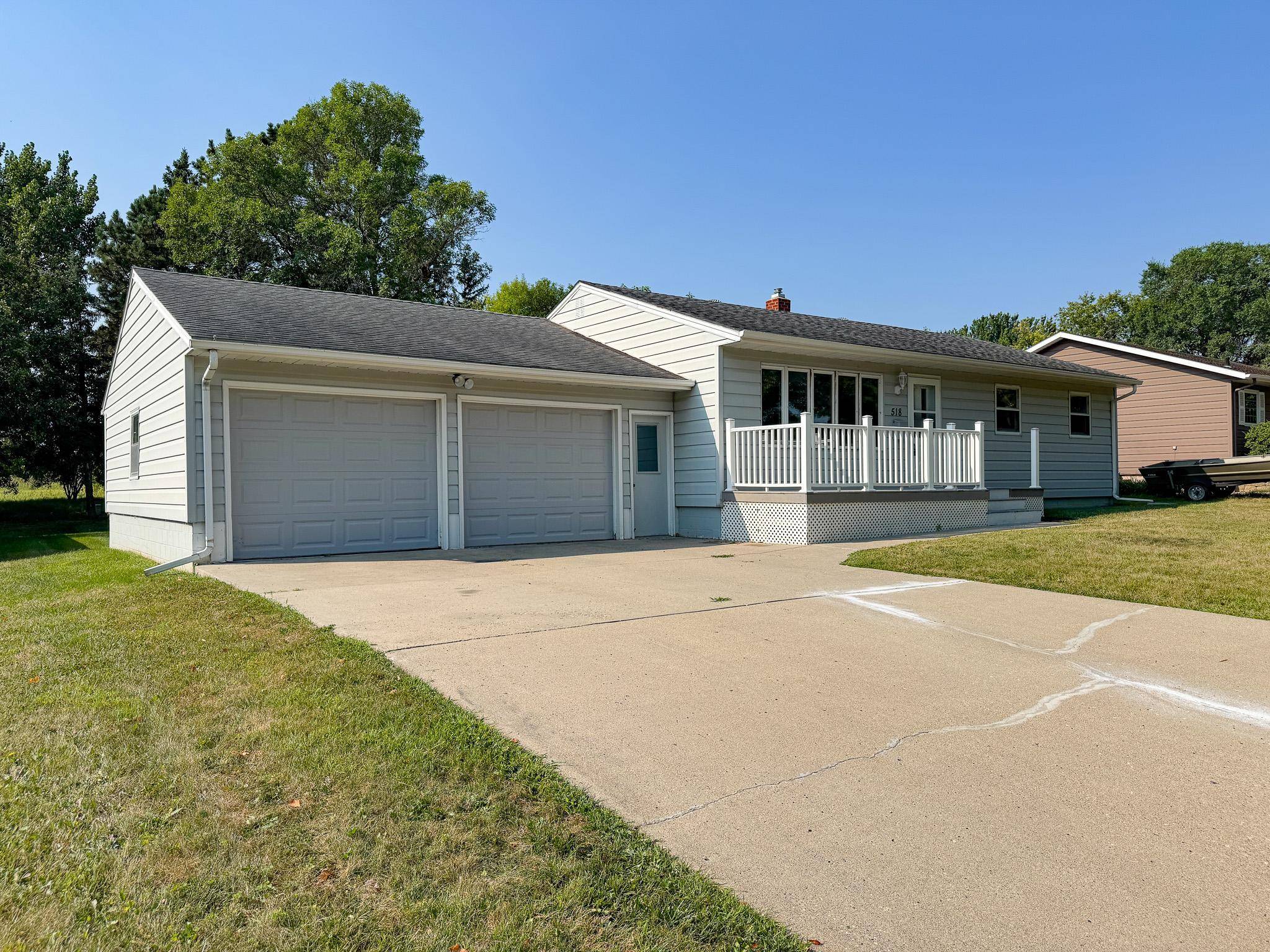 518 E Saint Charles AVE, Fergus Falls, MN 56537