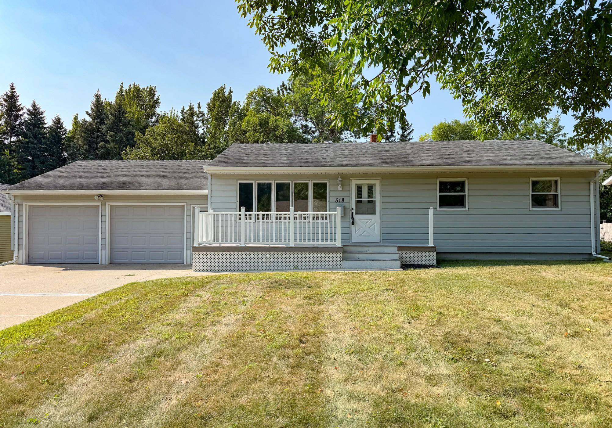 518 E Saint Charles AVE, Fergus Falls, MN 56537