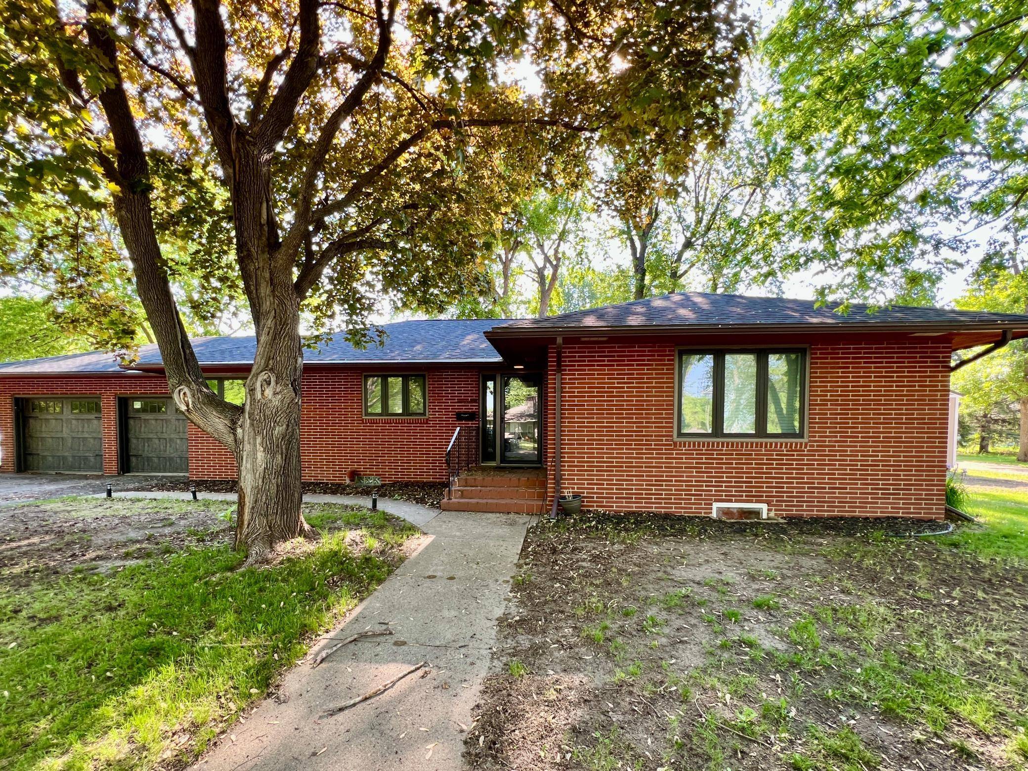 424 S Gaulke ST, Appleton, MN 56208