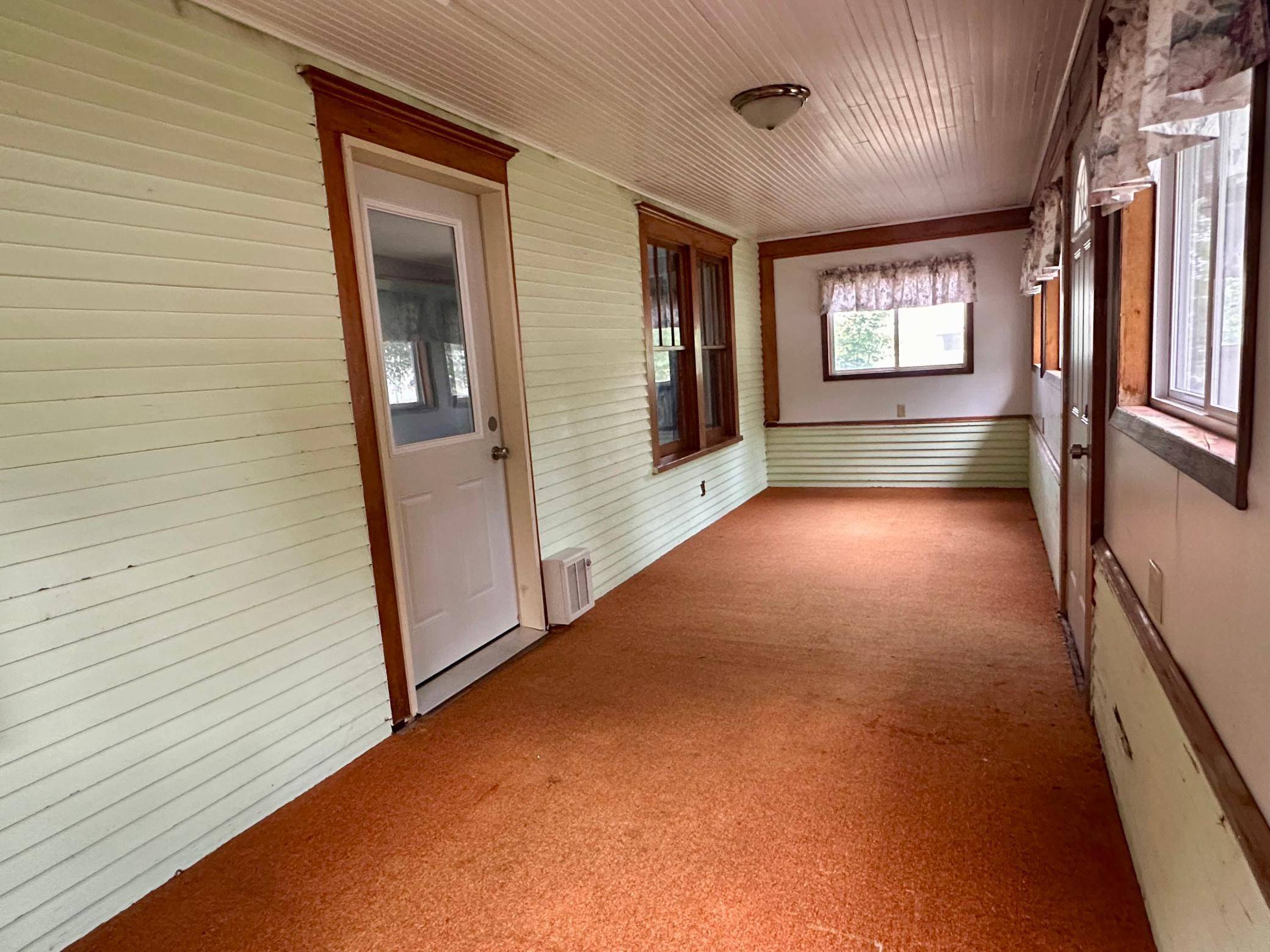 221 W Saxon ST, Ivanhoe, MN 56142