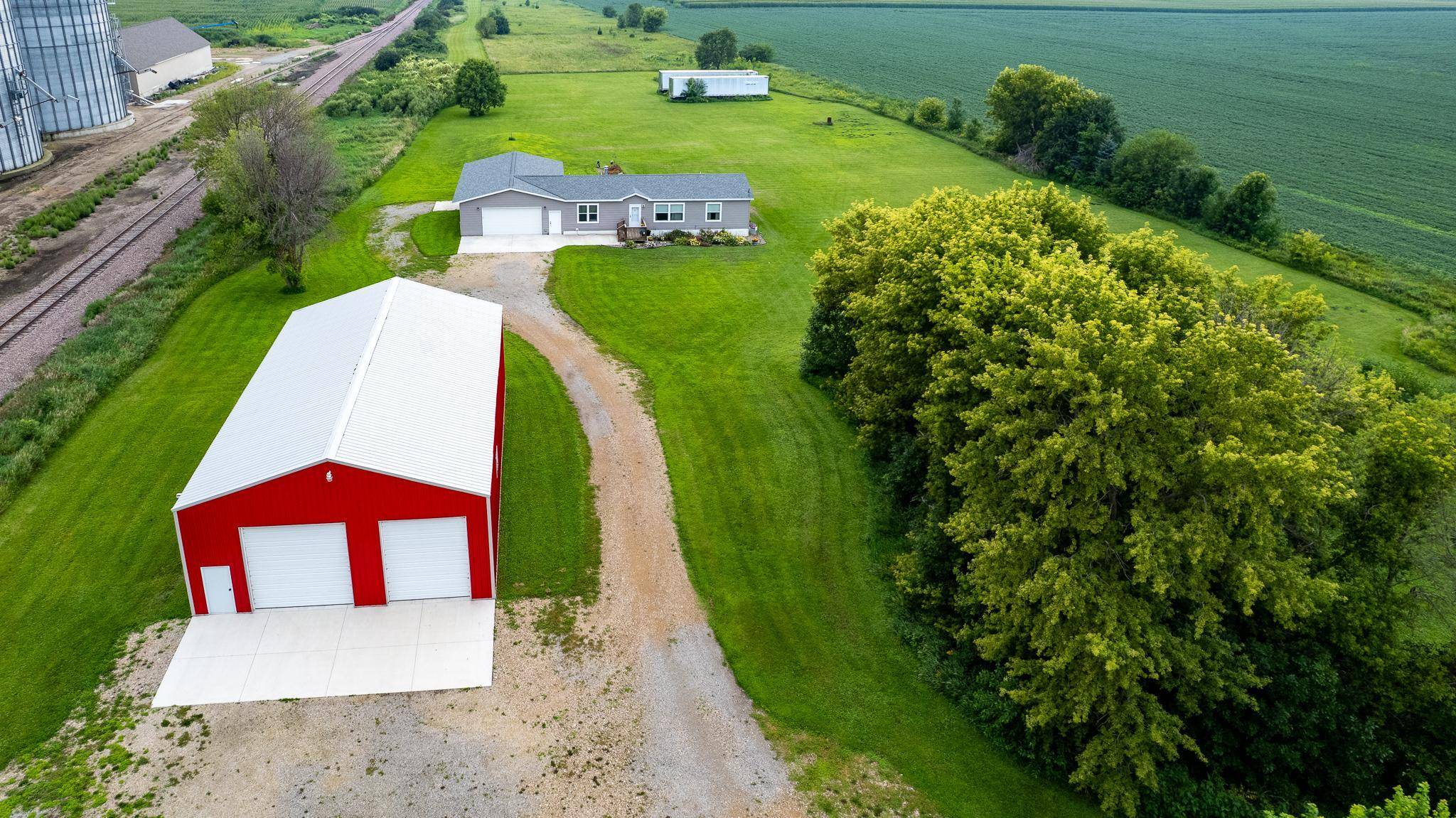21509 700th AVE, Alden, MN 56009