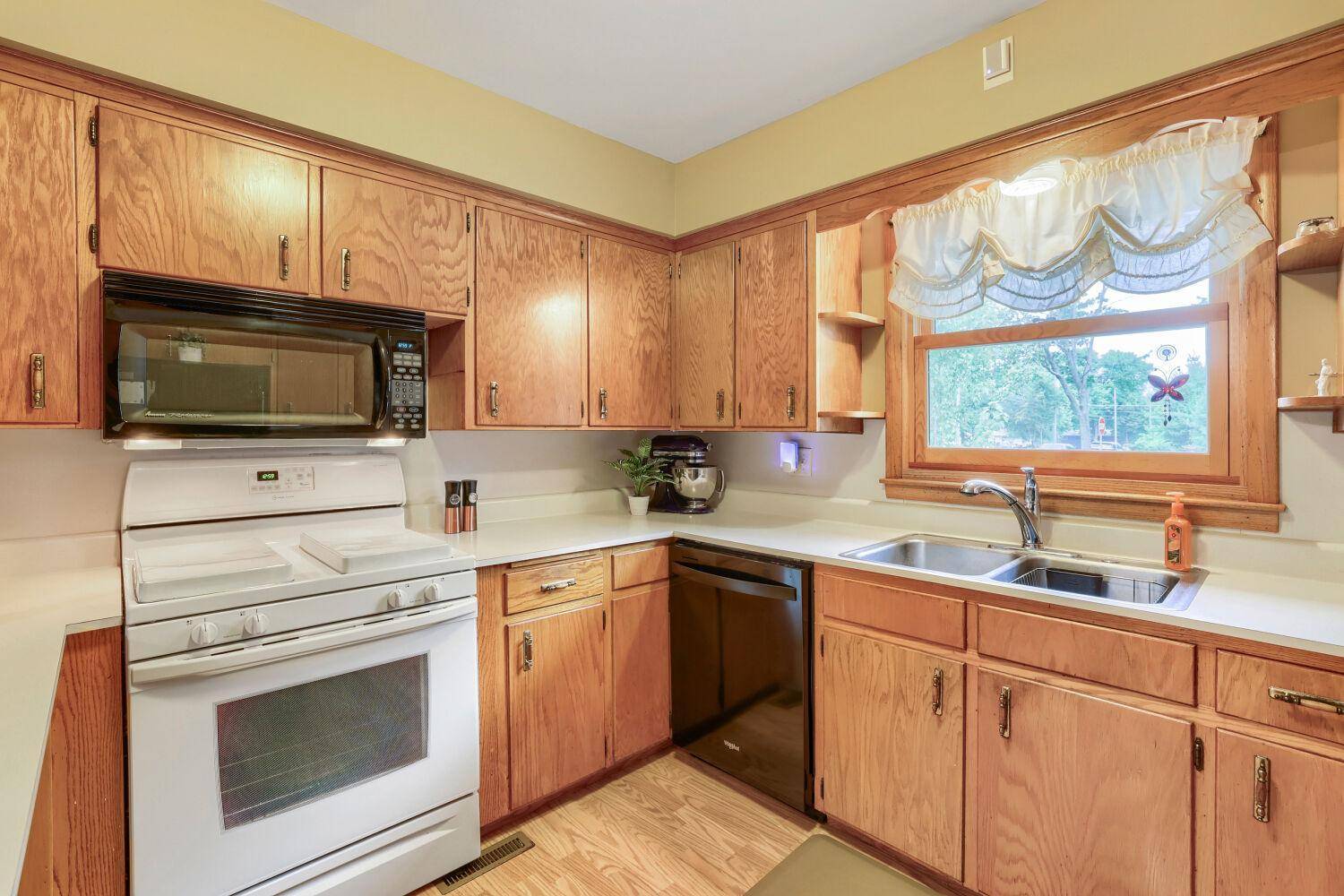 421 13th ST W, Hastings, MN 55033