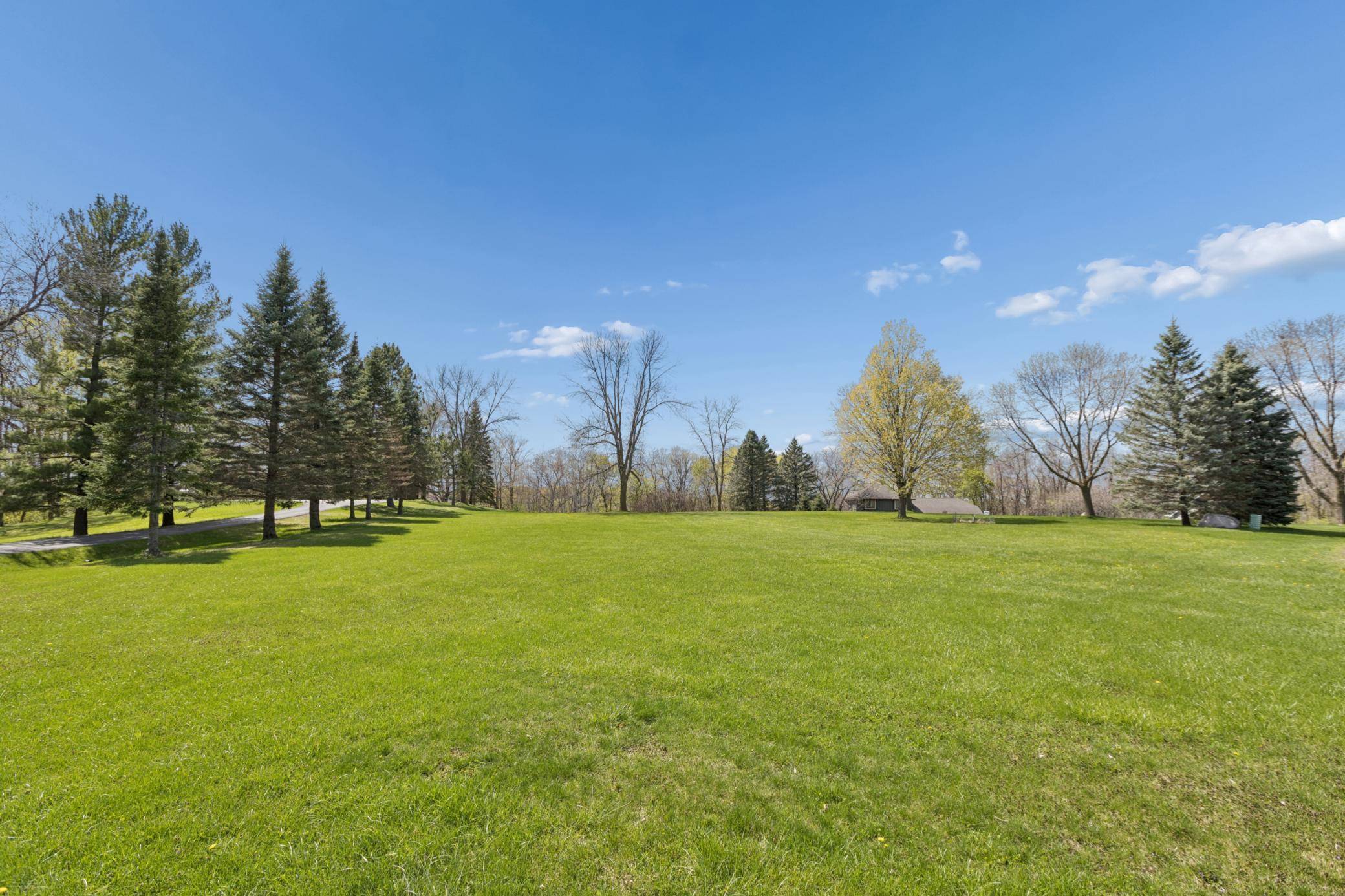 5125 Fern DR, Loretto, MN 55357