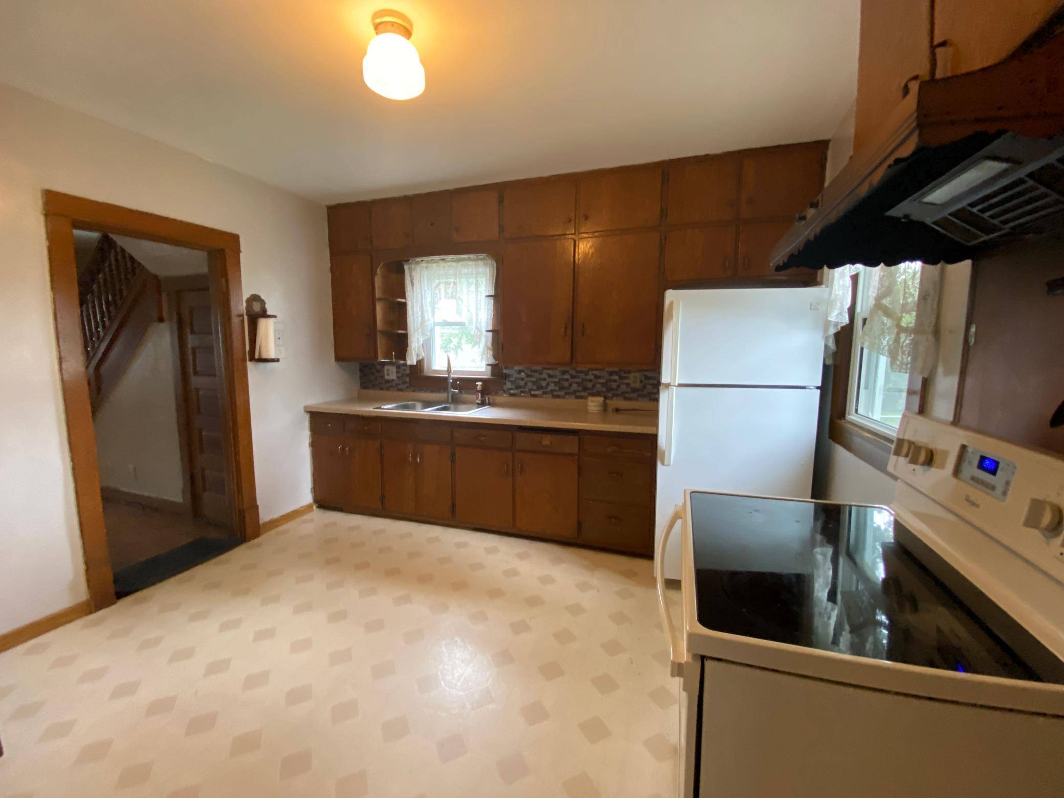 1224 Frank Hall DR, Albert Lea, MN 56007