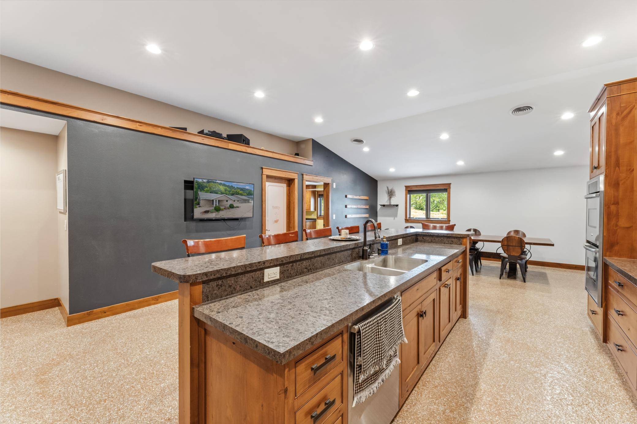 6752 State 44, Caledonia, MN 55921