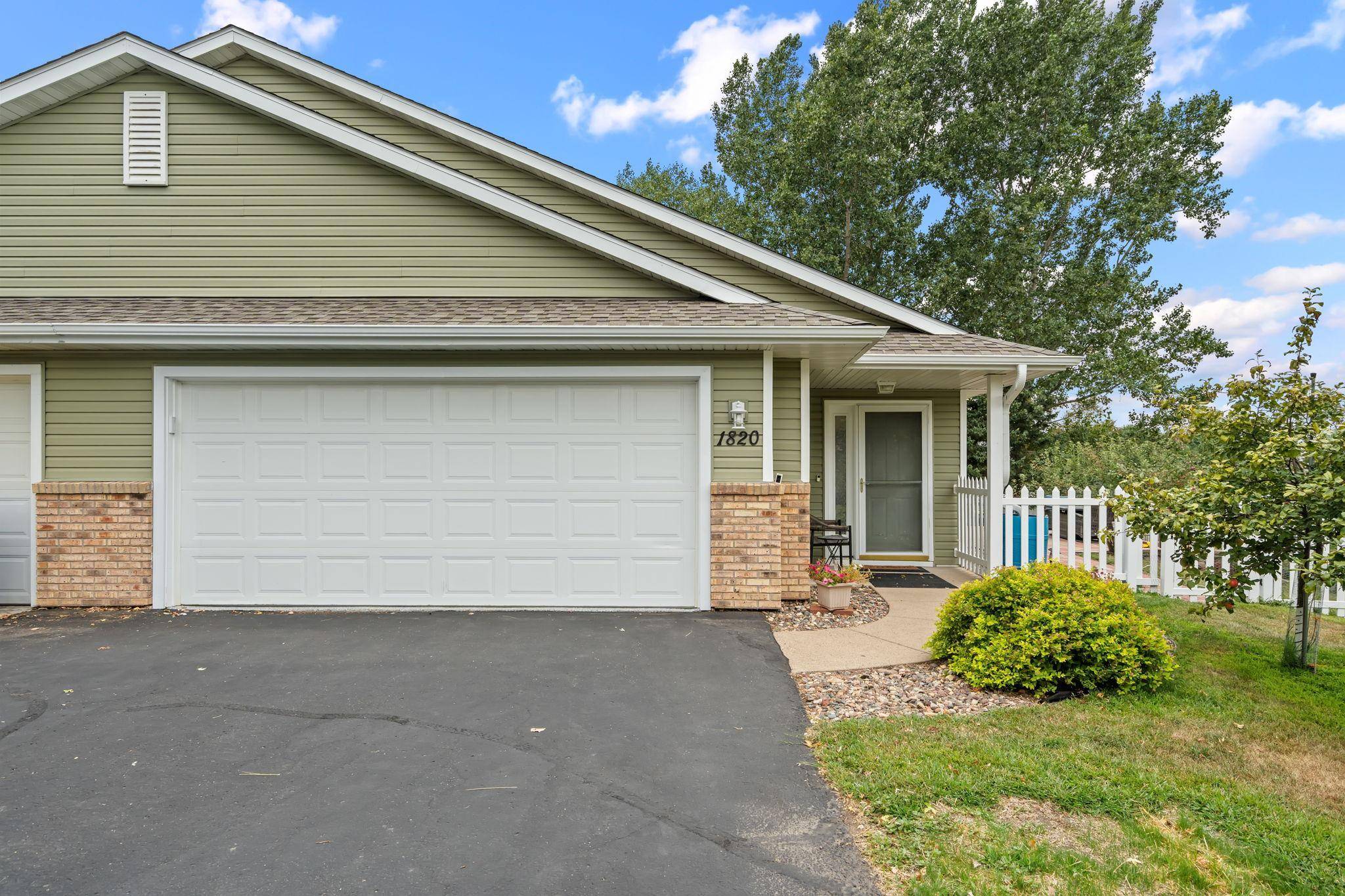 1820 Wooden Shoe CT, Baldwin, WI 54002