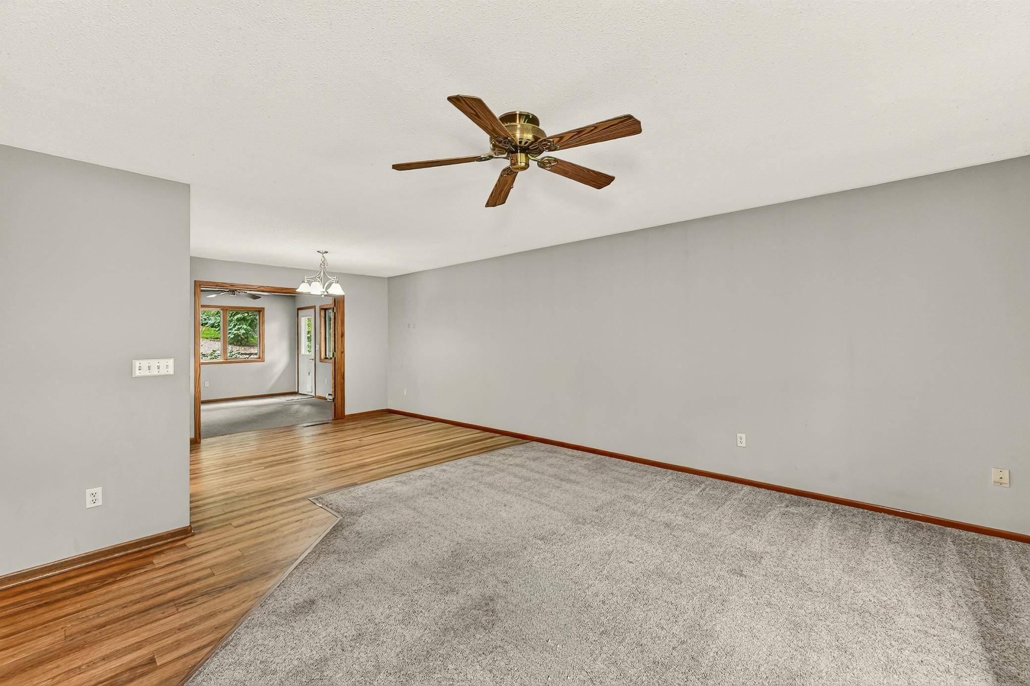 1349 Hillcrest DR, Saint Charles, MN 55972
