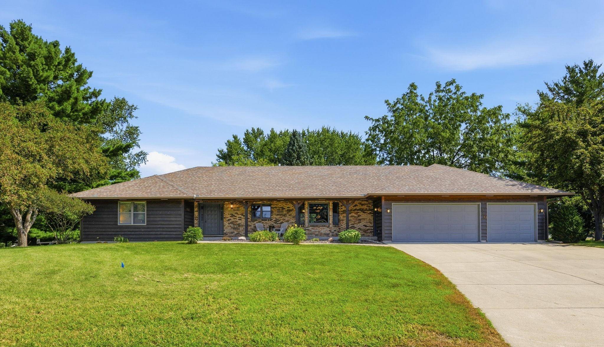 310 Lincoln ST, Norwood Young America, MN 55397