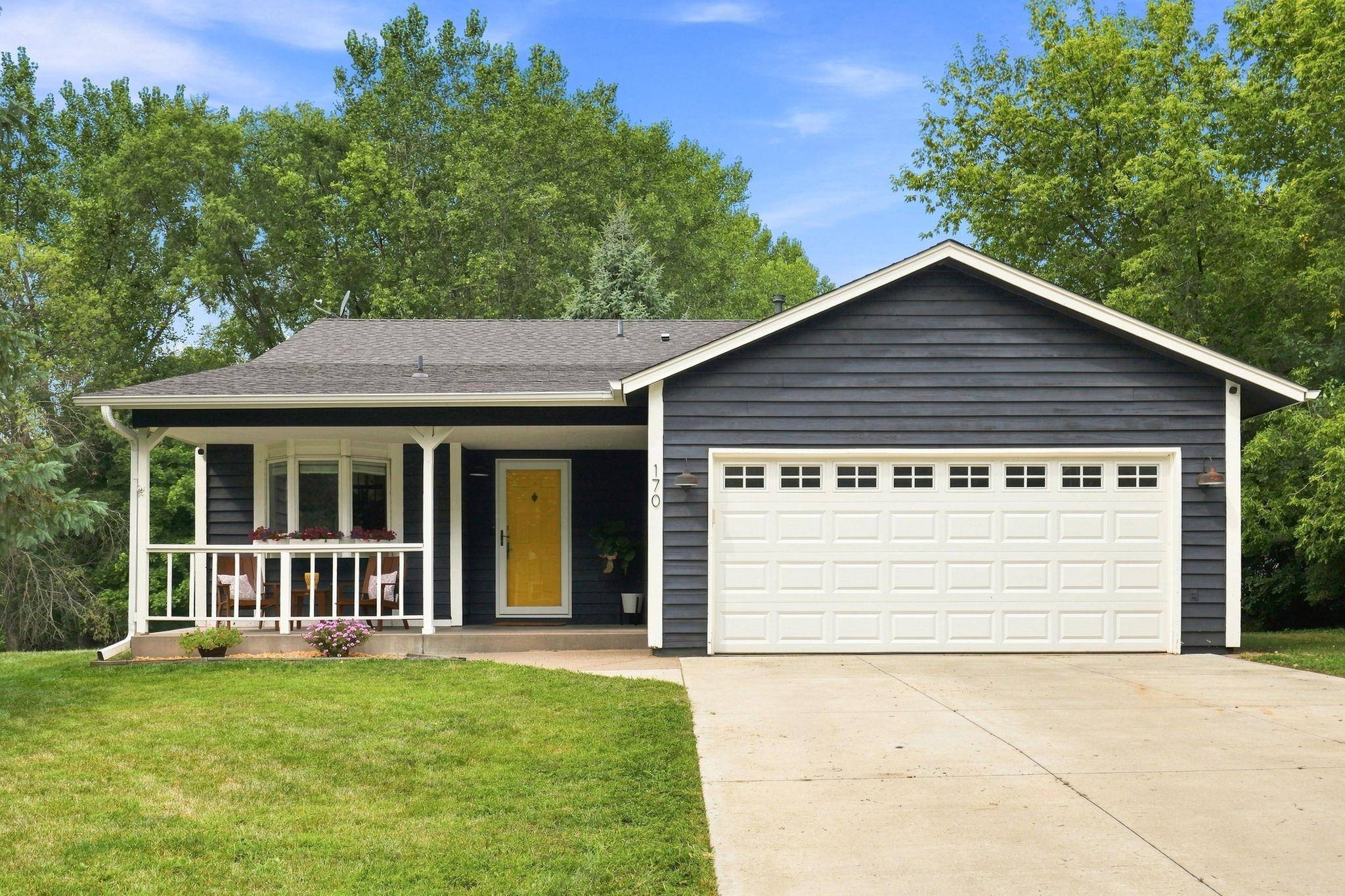 170 Meadow DR, Loretto, MN 55357