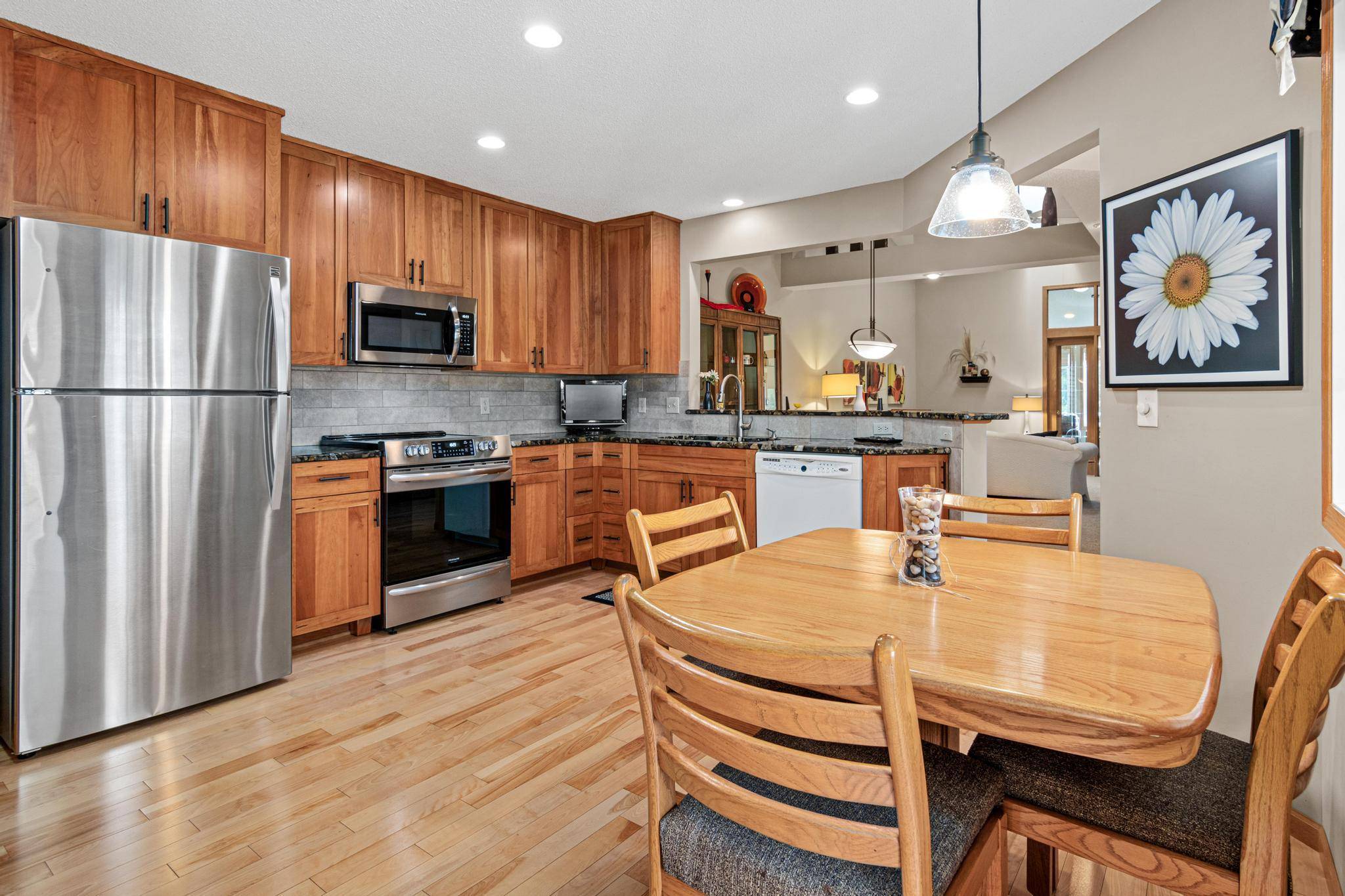 9316 Kimberly LN N, Maple Grove, MN 55311