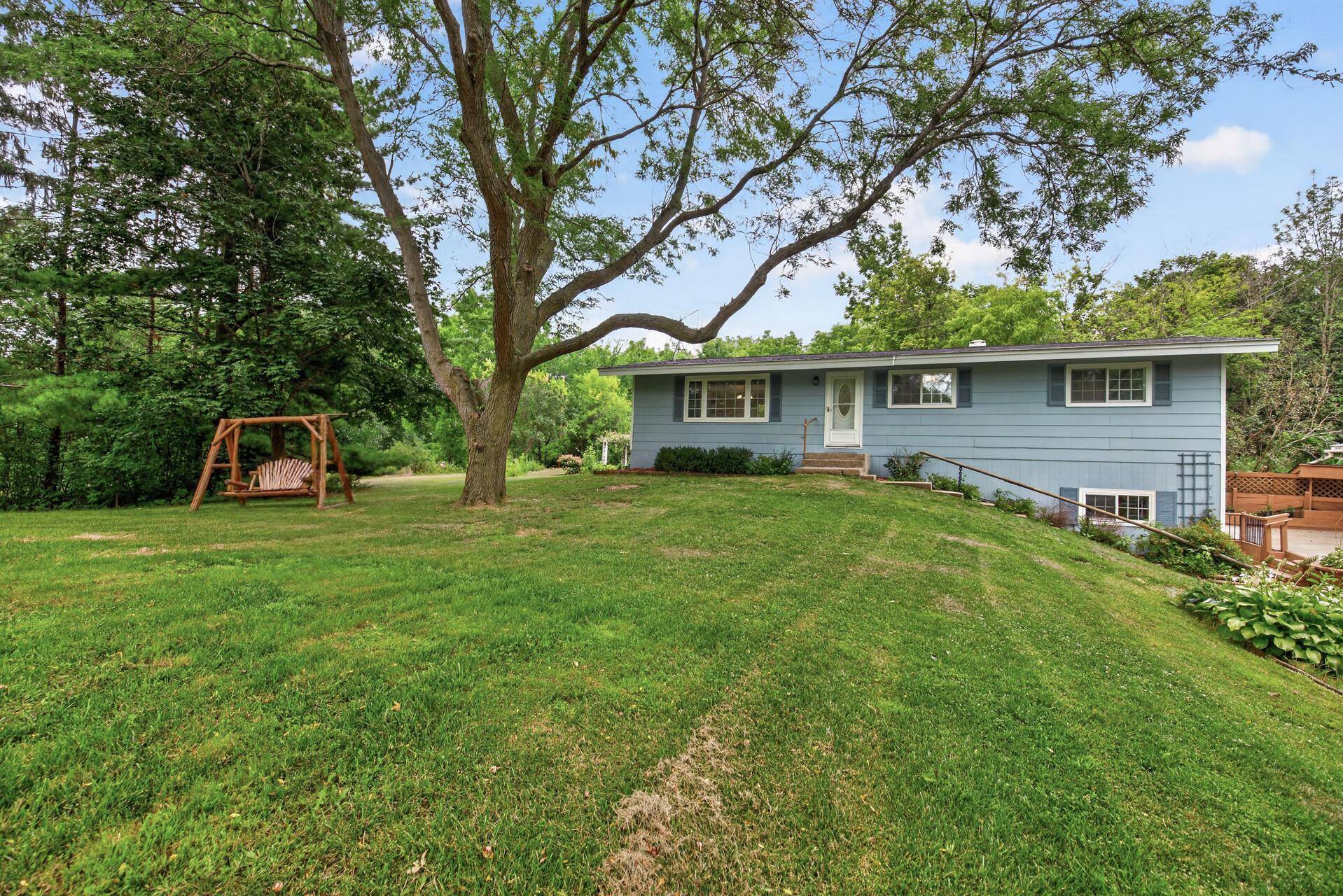 25851 Skyline CIR, Elko New Market, MN 55020