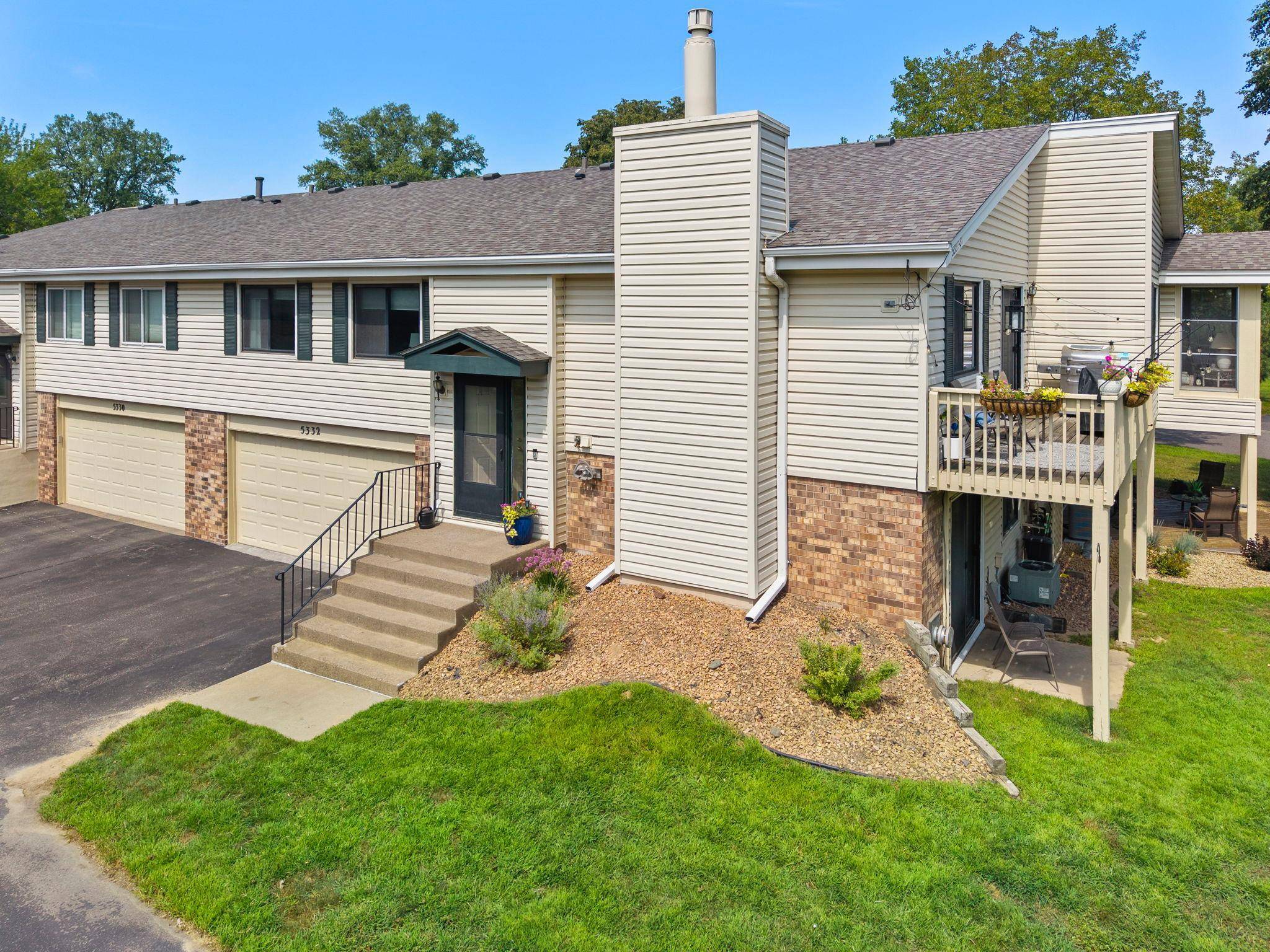 5332 Beachside DR, Minnetonka, MN 55343