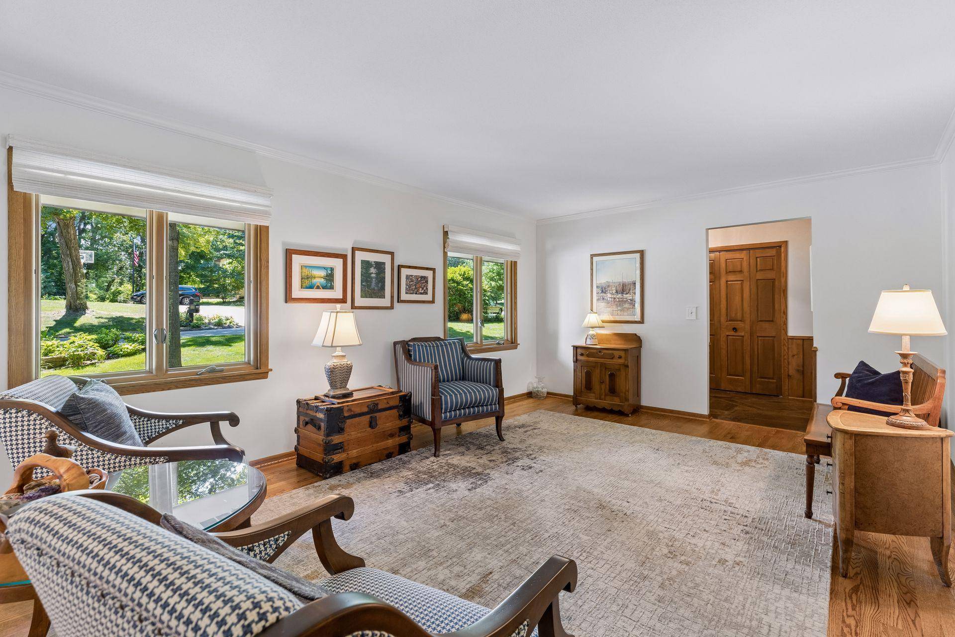 17380 Hampton CT, Minnetonka, MN 55345