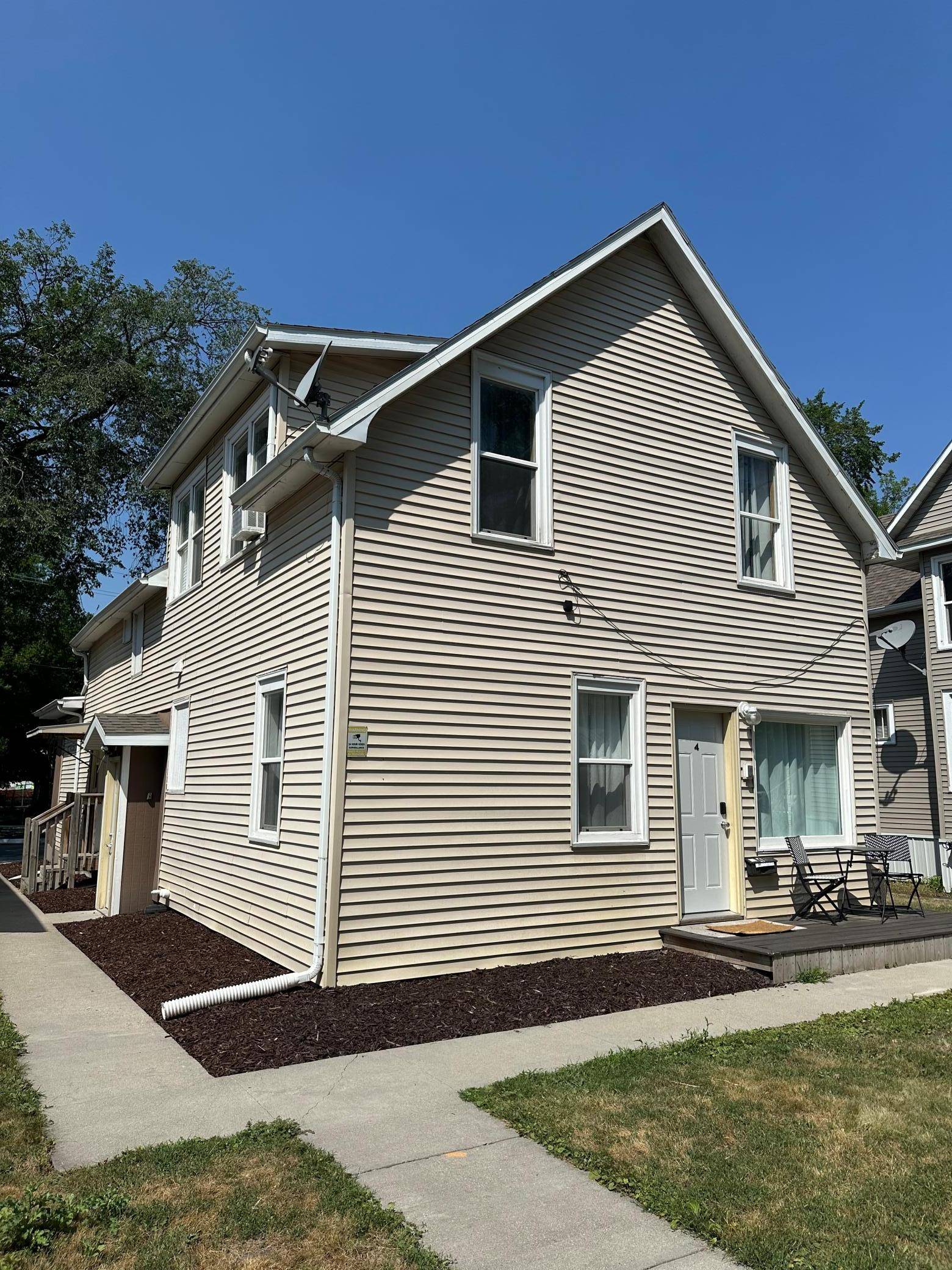 727 3rd ST N, Fargo, ND 58102