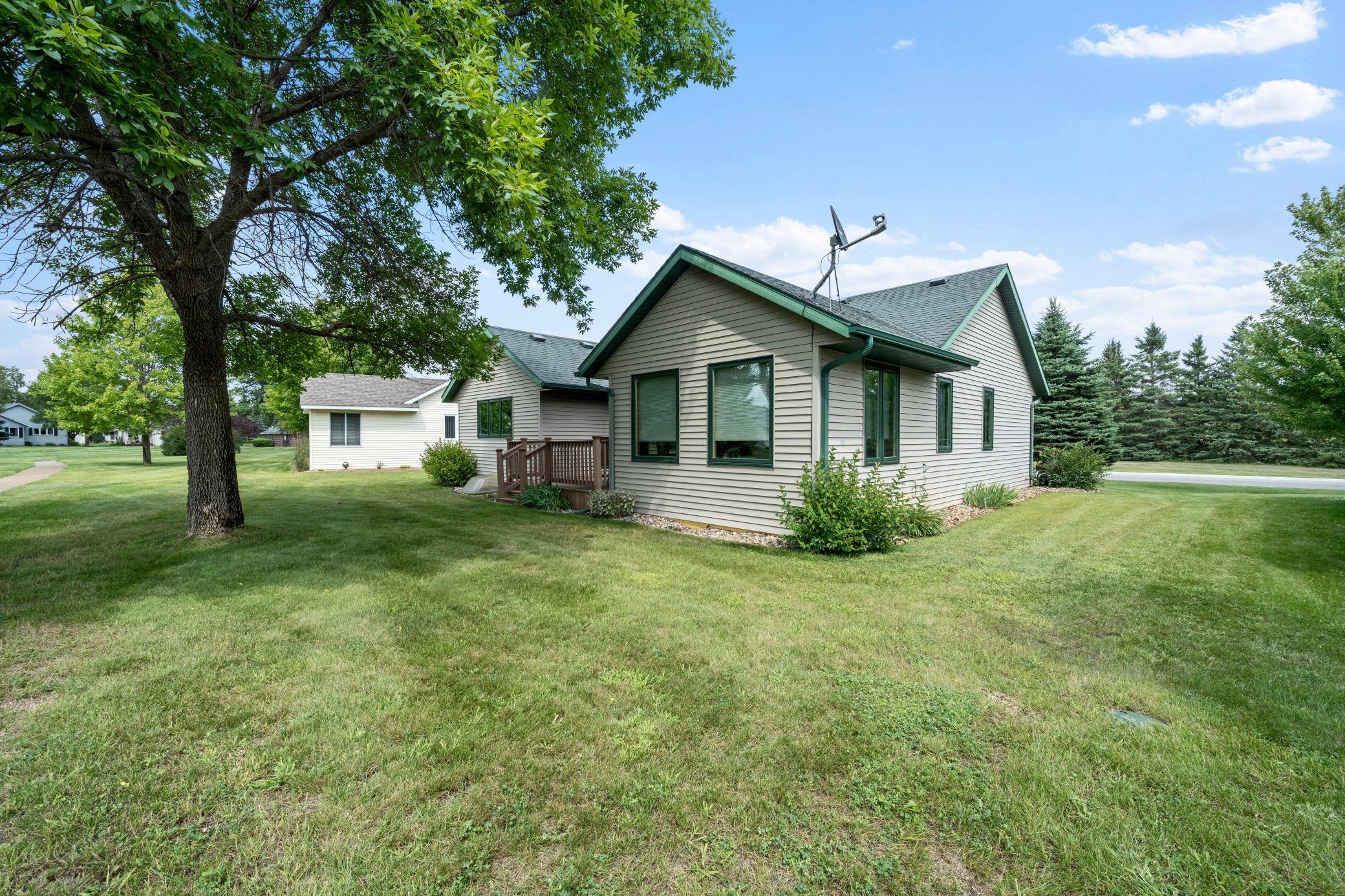1276 Westbrook CIR, Alexandria, MN 56308
