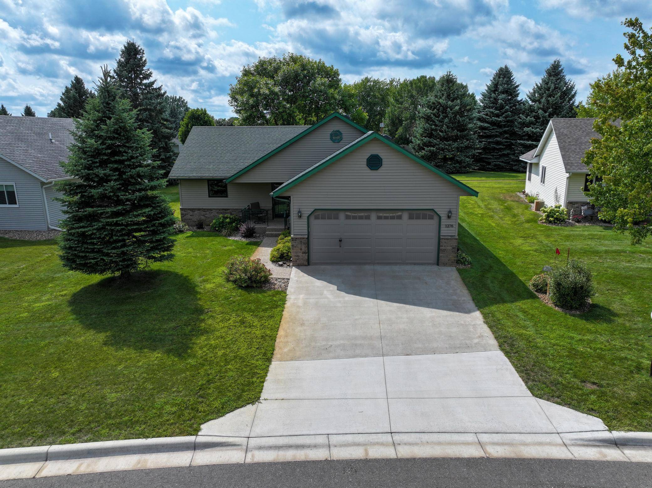 1276 Westbrook CIR, Alexandria, MN 56308