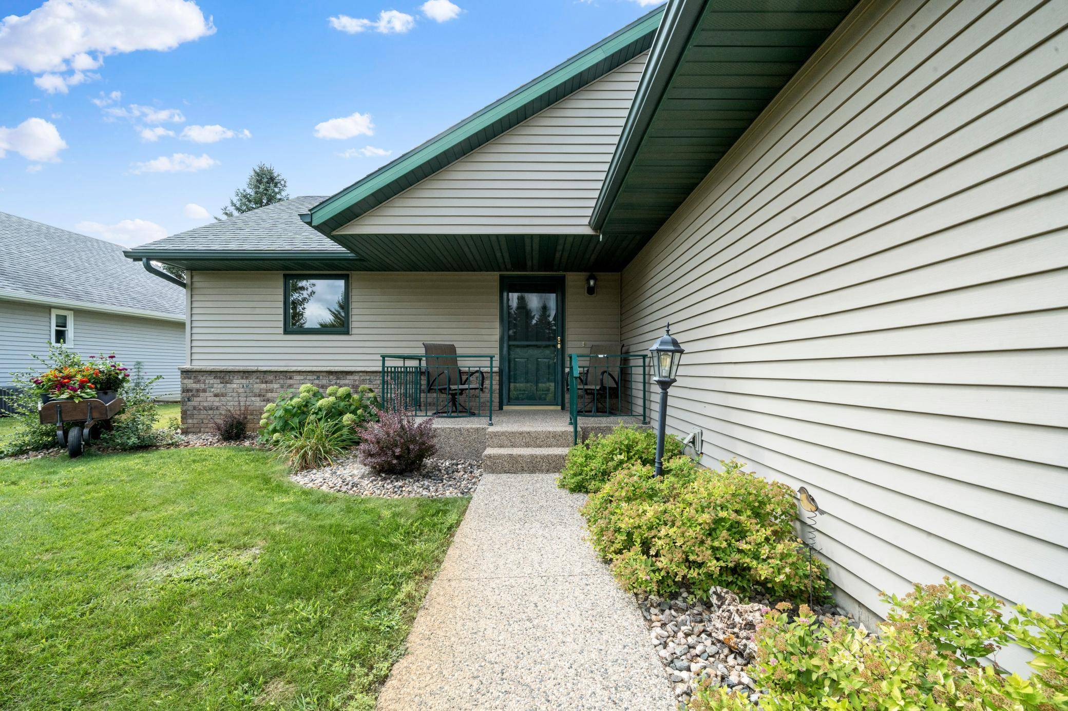 1276 Westbrook CIR, Alexandria, MN 56308