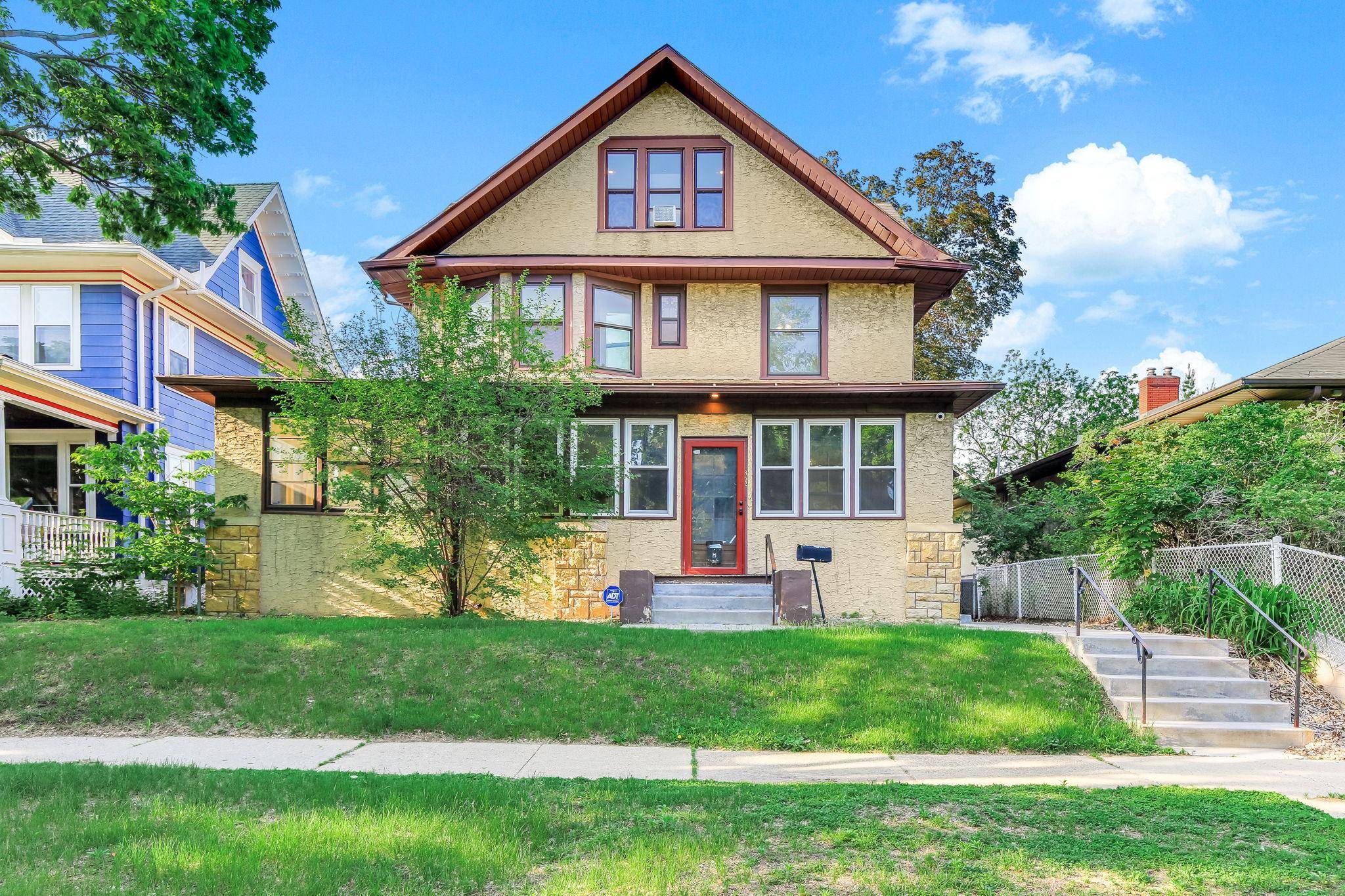852 Ashland AVE, Saint Paul, MN 55104