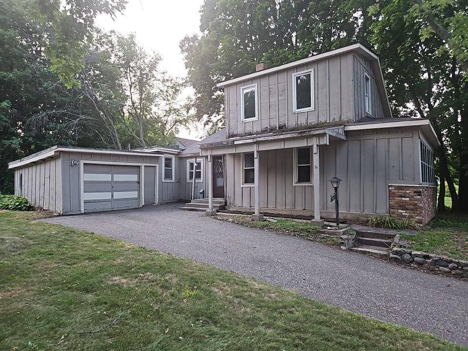 1069 Seminole AVE, West Saint Paul, MN 55118
