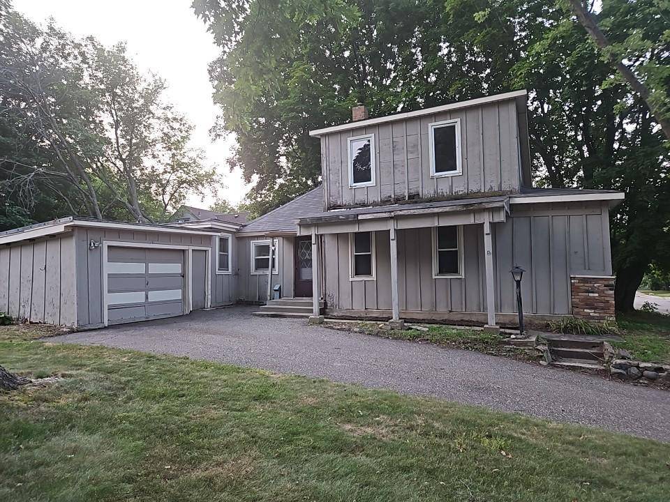 1069 Seminole AVE, West Saint Paul, MN 55118