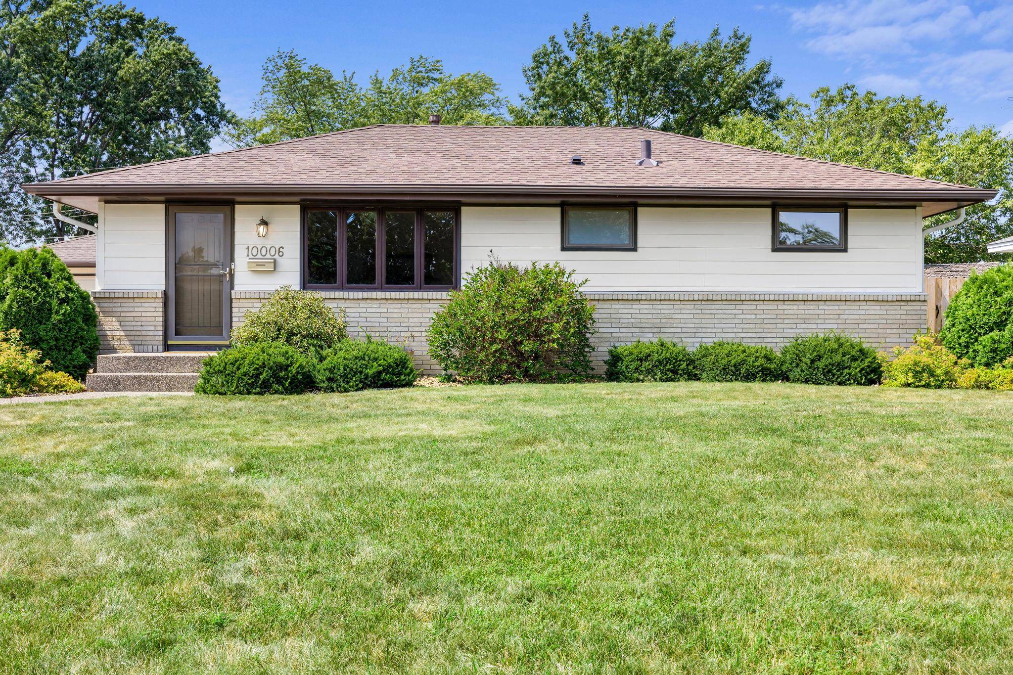 10006 Chicago AVE S, Bloomington, MN 55420