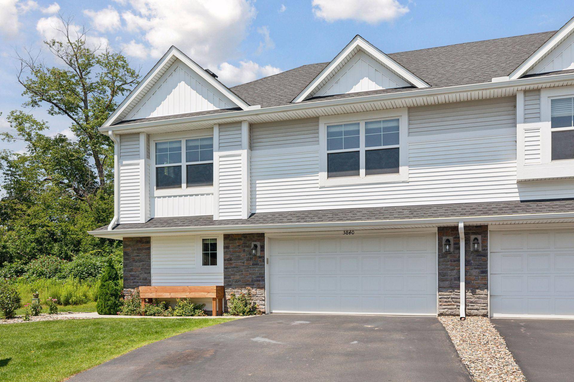 5840 Moonlight WAY NE, Prior Lake, MN 55372