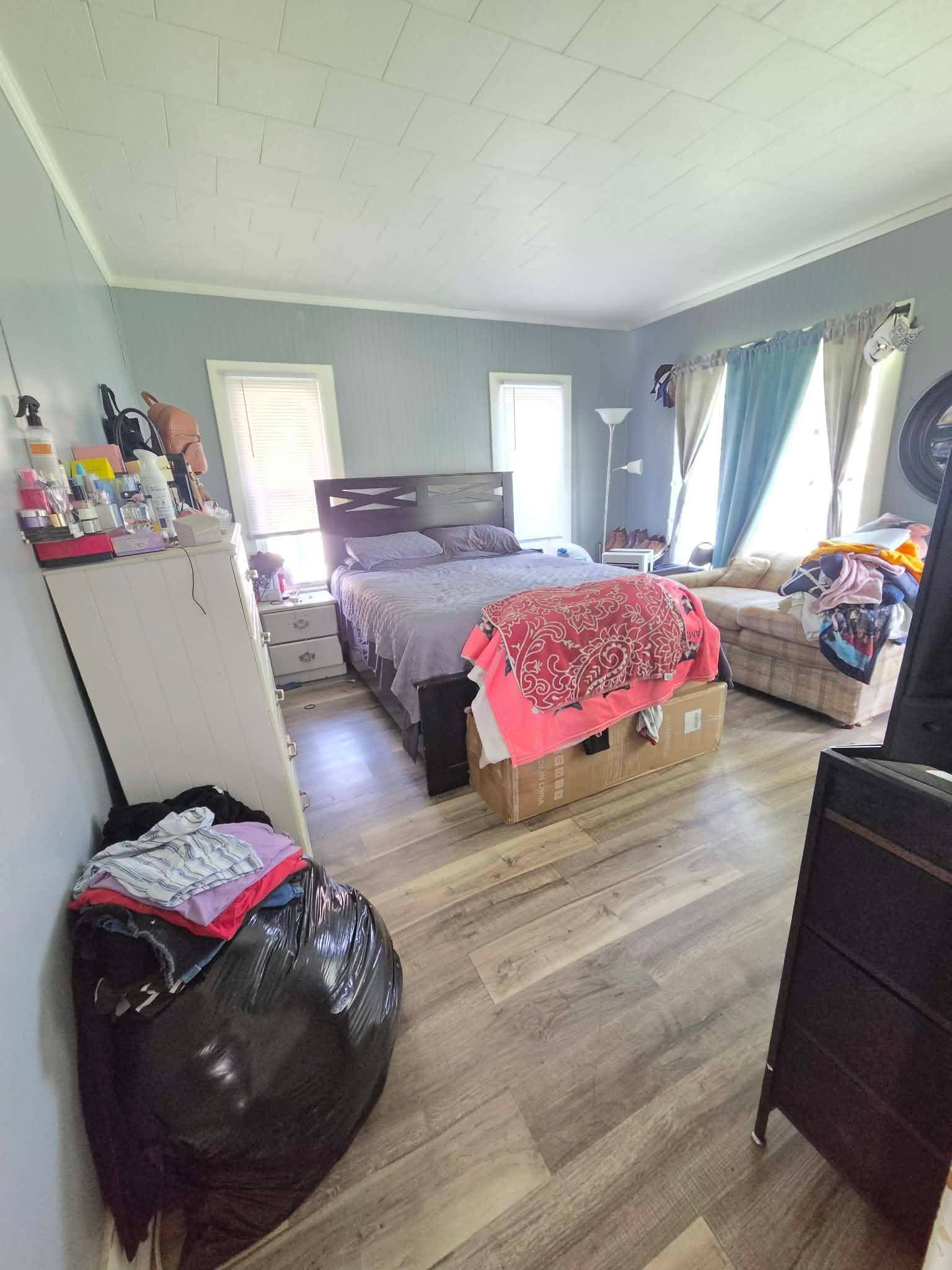 324 E 5th ST, Saint Charles, MN 55972