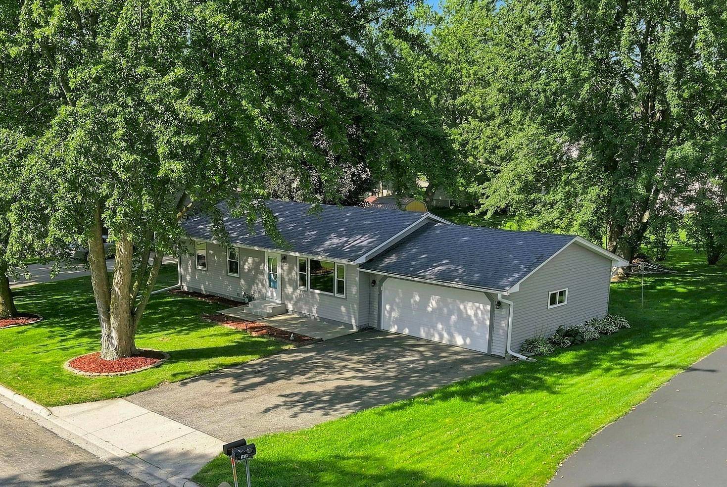 1836 Hemlock AVE, Owatonna, MN 55060