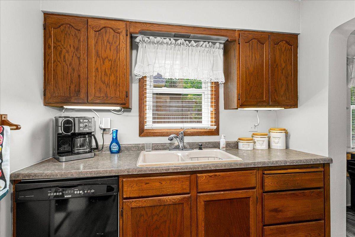 3821 W 7th ST, Duluth, MN 55807