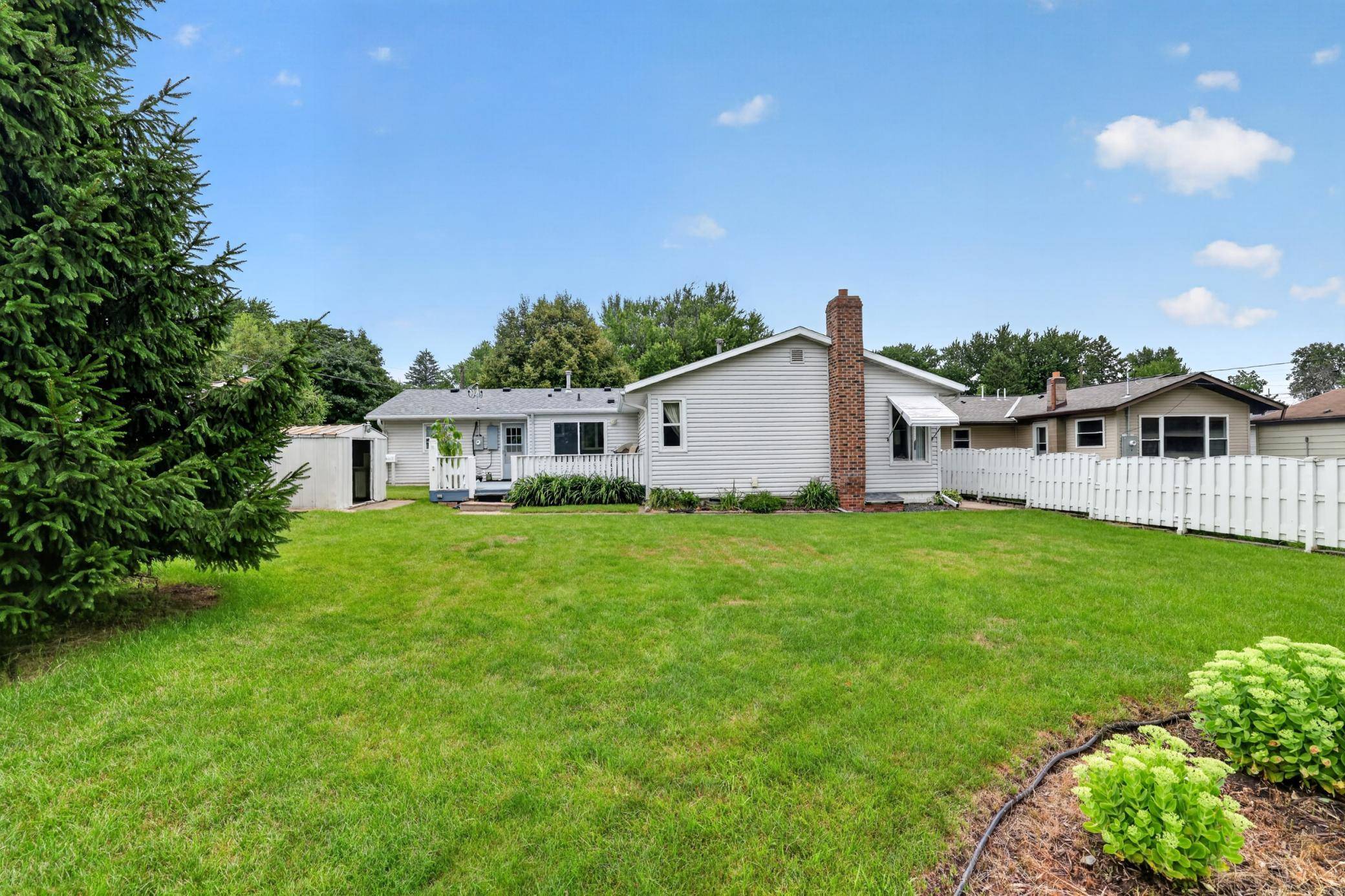 212 2nd ST NW, Byron, MN 55920
