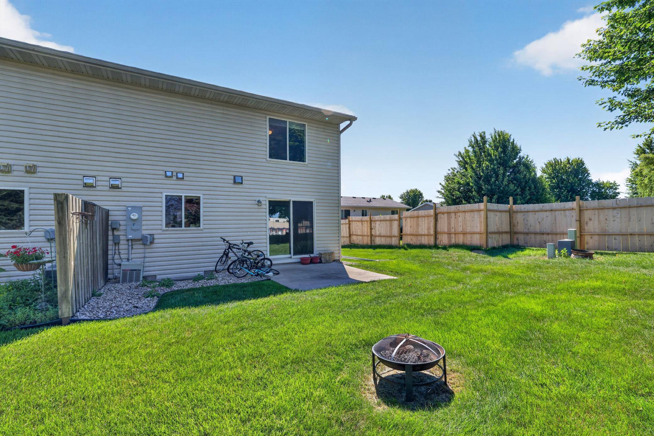 310 10th AVE NW, Byron, MN 55920