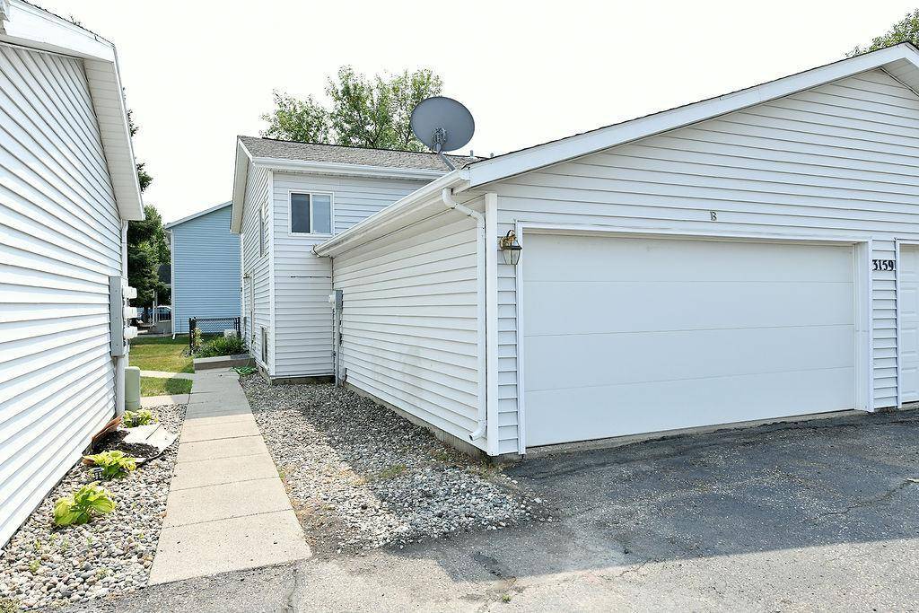 3159 17th ST S #B, Fargo, ND 58103