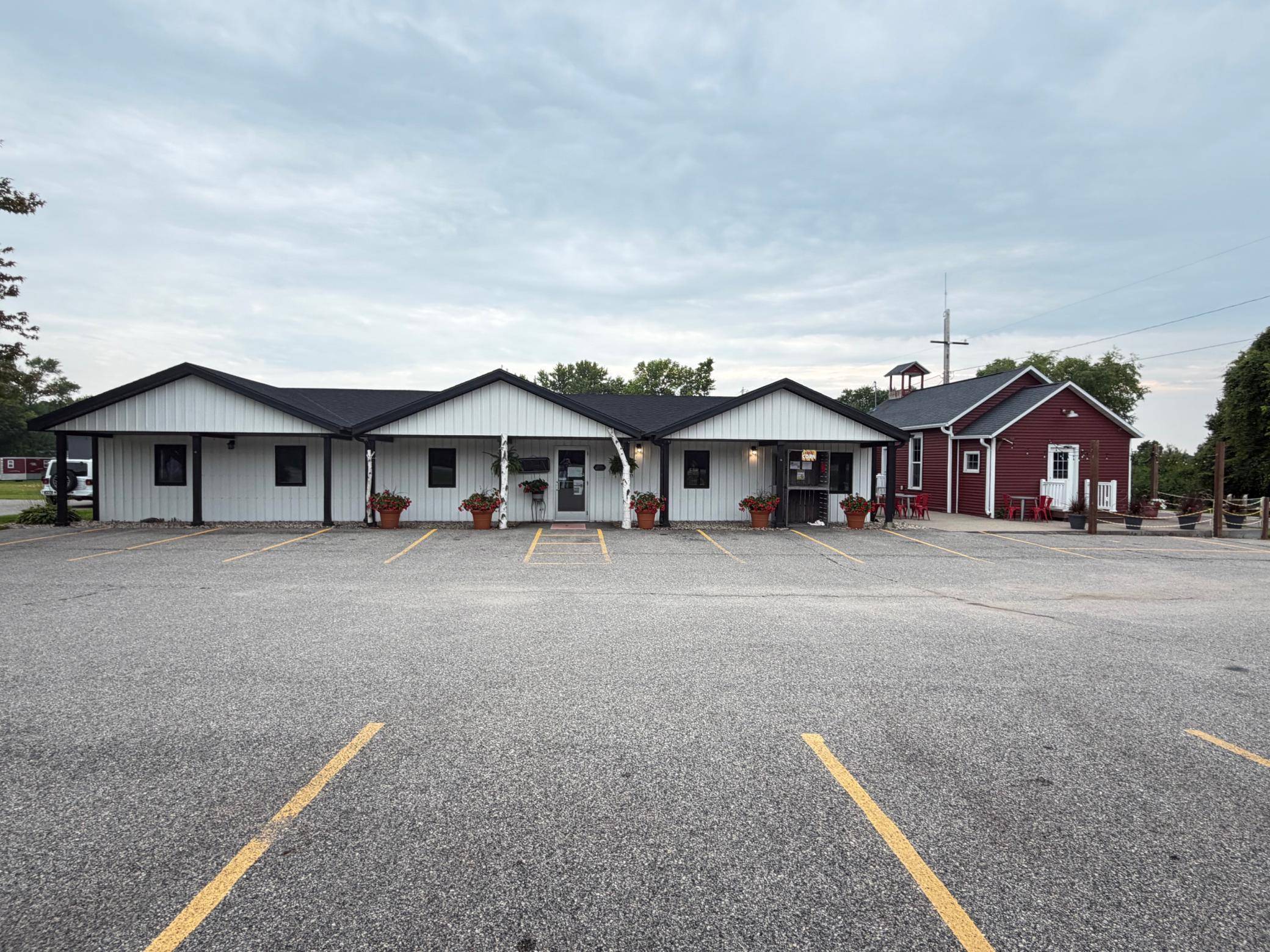 410 State Highway 60 W, Elysian, MN 56028
