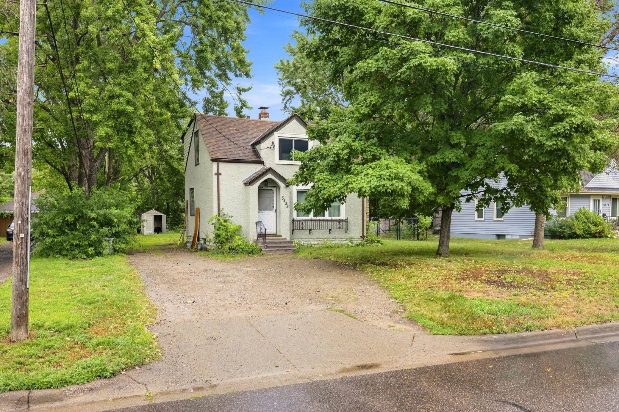 5432 Bryant AVE N, Brooklyn Center, MN 55430