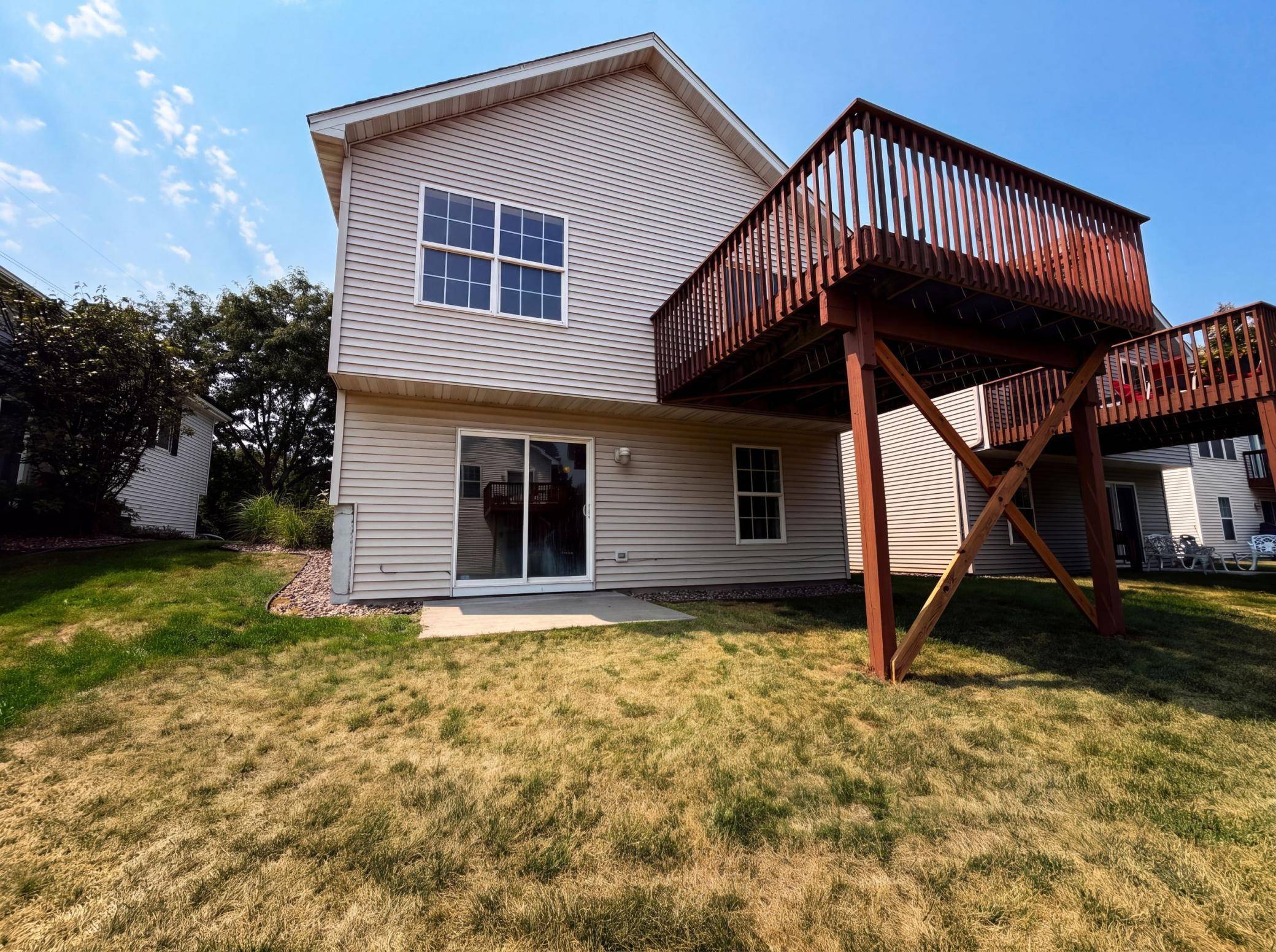 7476 Hampton LN, Shakopee, MN 55379