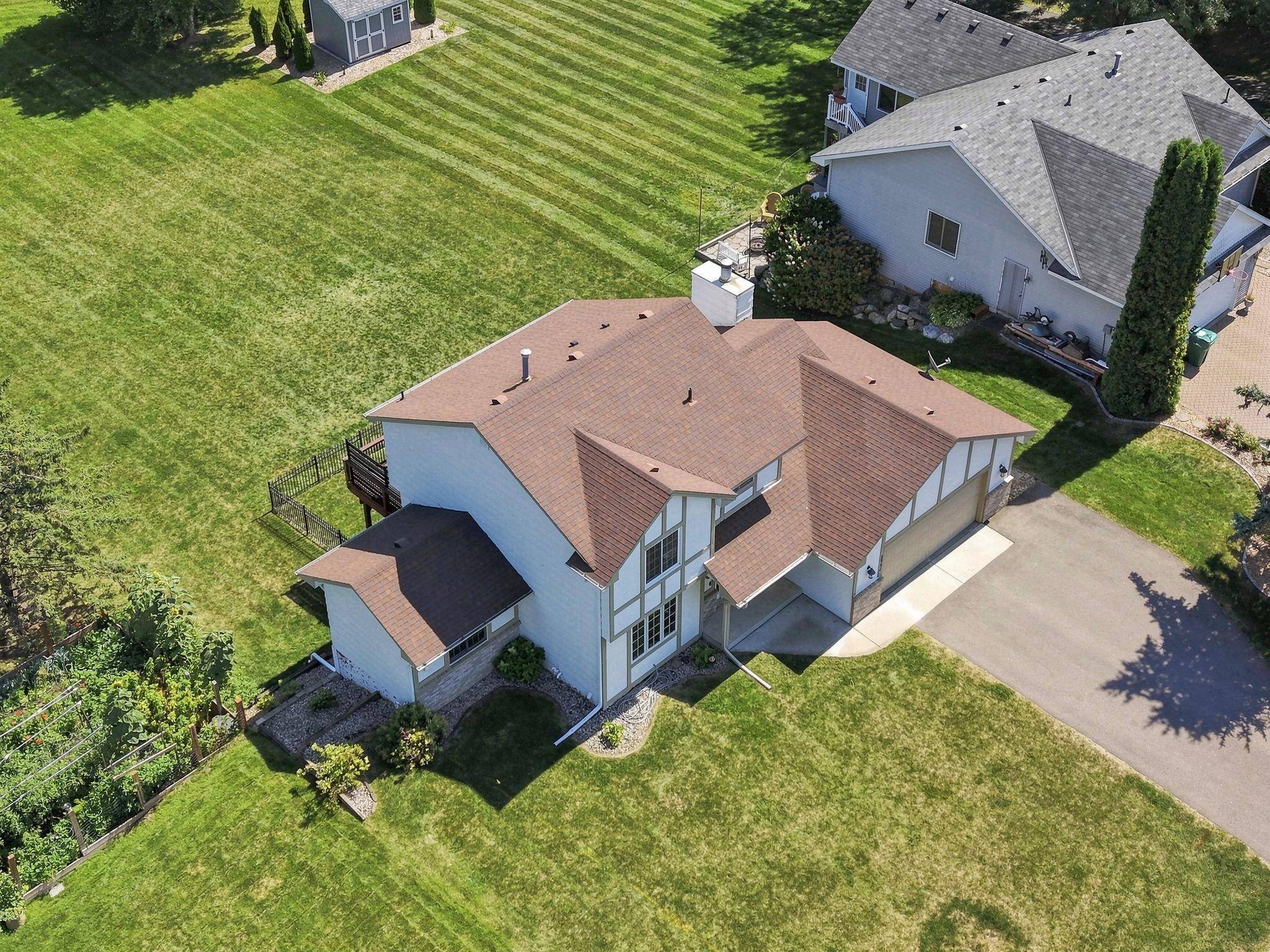 2331 Schoolmaster DR, Chaska, MN 55318