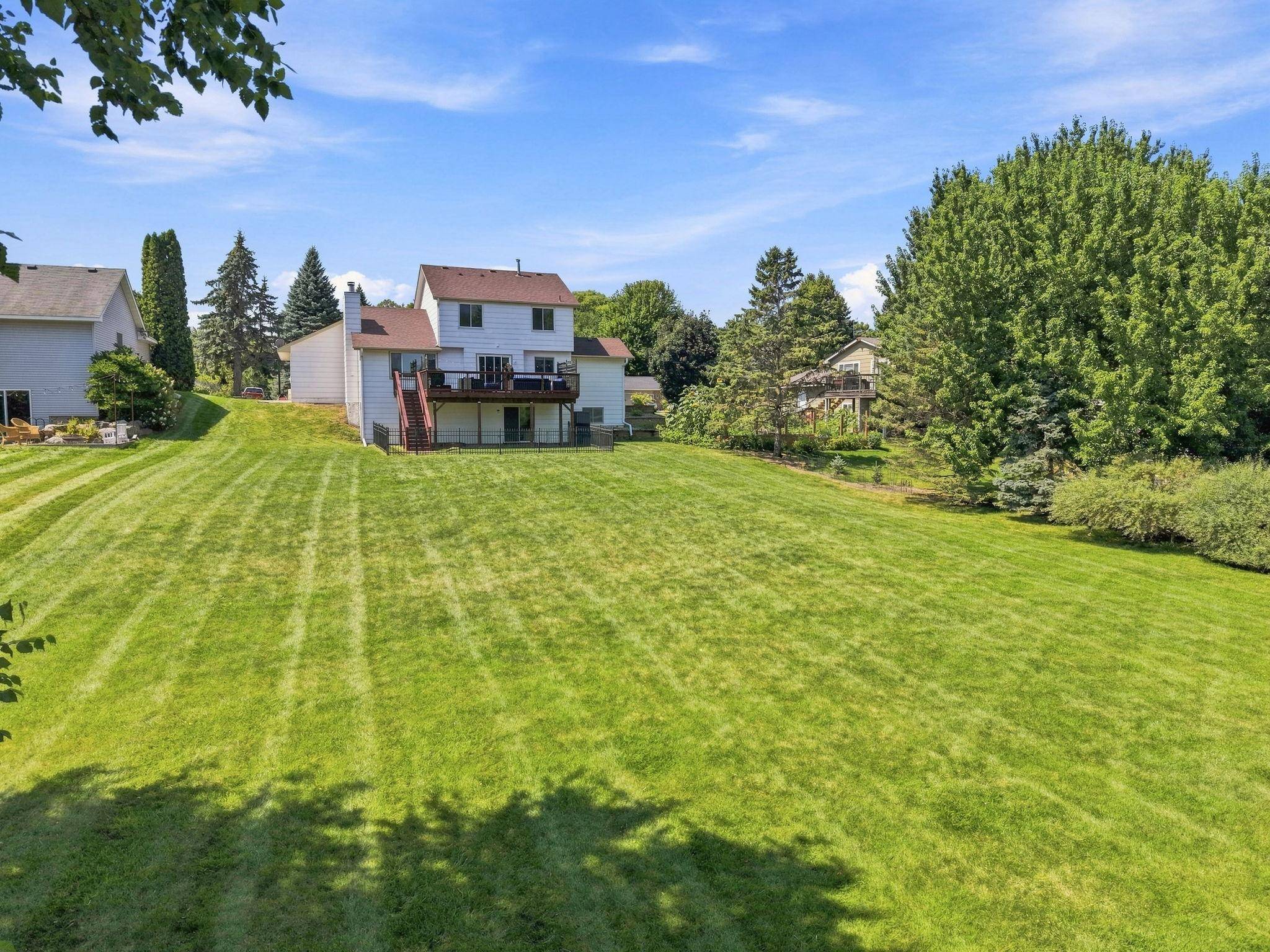 2331 Schoolmaster DR, Chaska, MN 55318