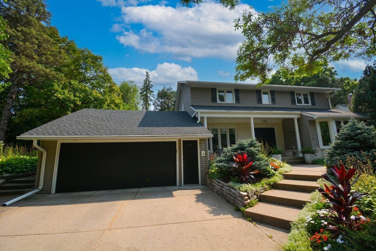 776 Upper Colonial DR, Mendota Heights, MN 55118